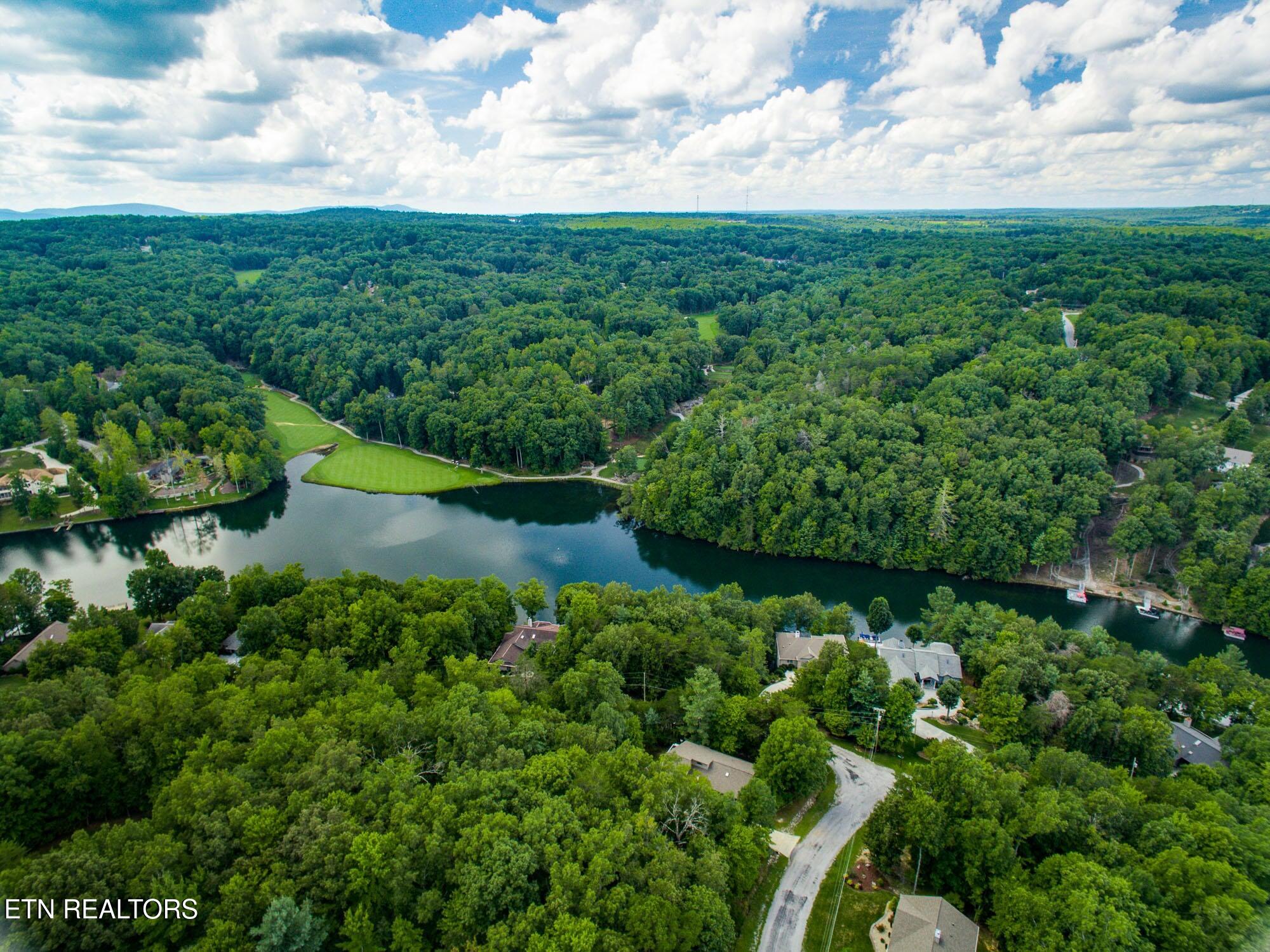 22 Lakeridge Terrace Fairfield Glade TN 38558