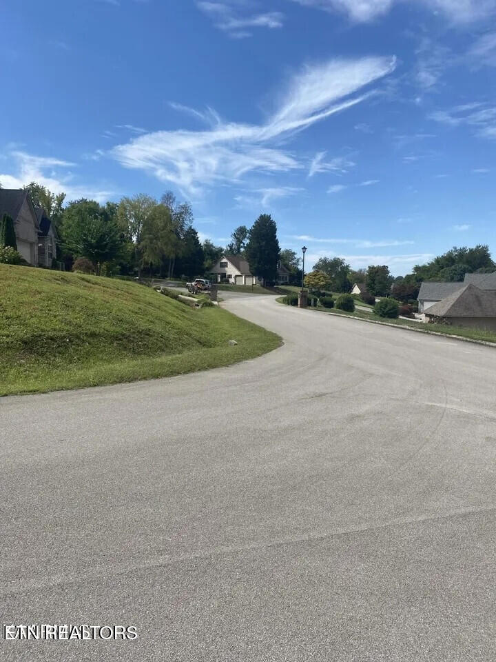 1820 Crazyhorse Drive Maryville TN 37801