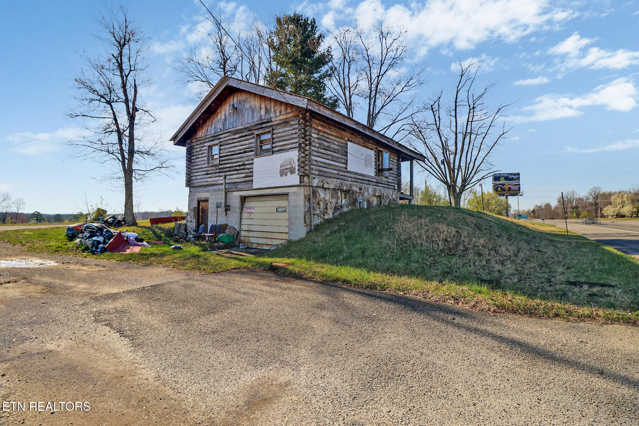 21.72AC S York Highway Jamestown TN 38556