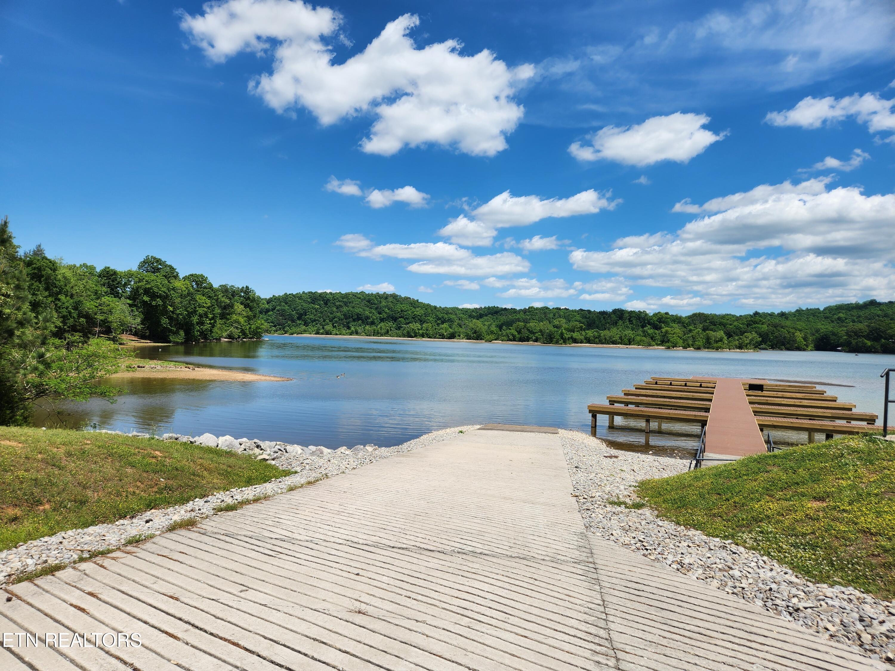 Oak Leaf Lot 71 Drive Loudon TN 37774