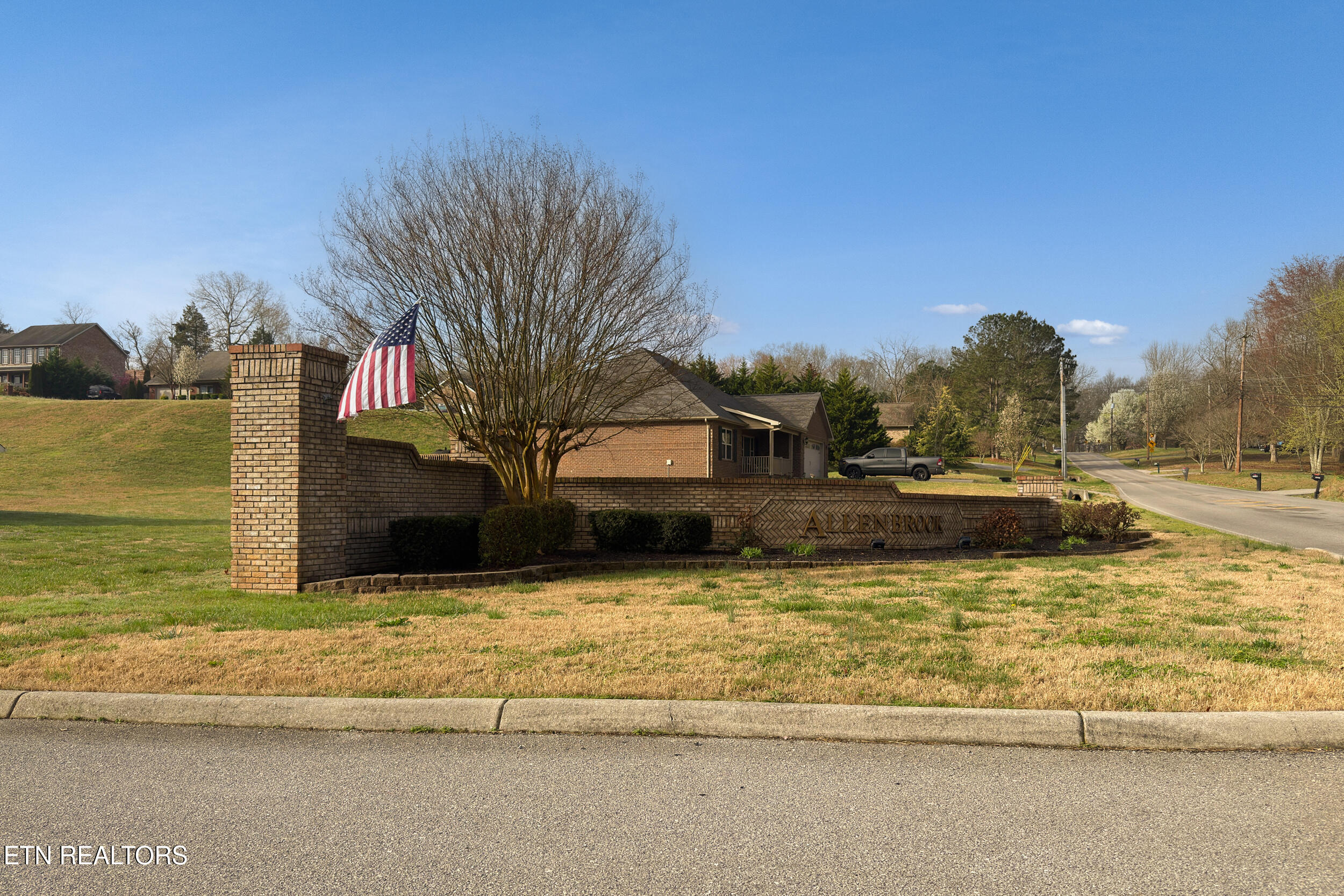 141 Tristan Court Lenoir City TN 37772