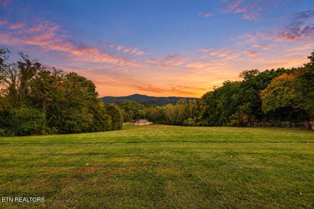 109 W Kentucky Avenue Lafollette TN 37766