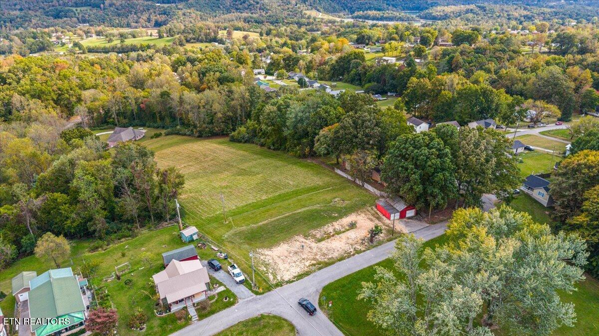 109 W Kentucky Avenue Lafollette TN 37766
