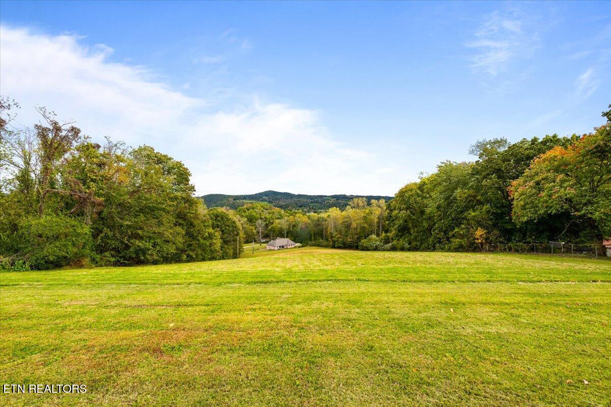 109 W Kentucky Avenue Lafollette TN 37766