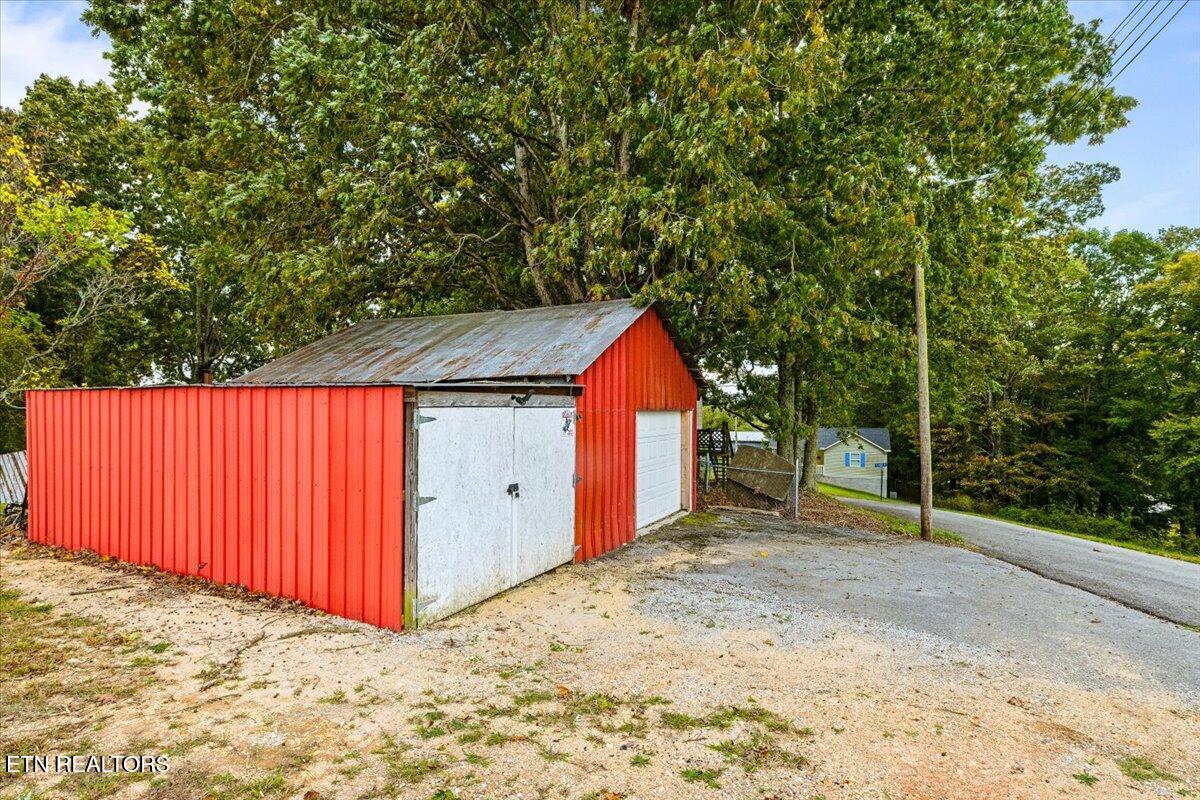 109 W Kentucky Avenue Lafollette TN 37766