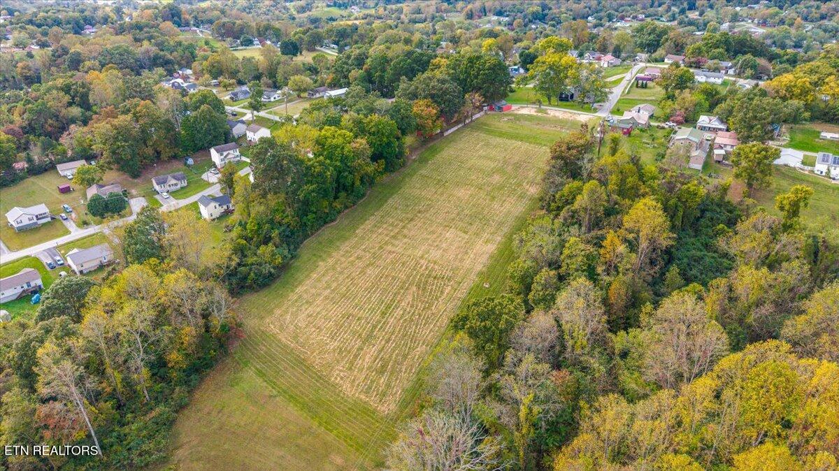 109 W Kentucky Avenue Lafollette TN 37766