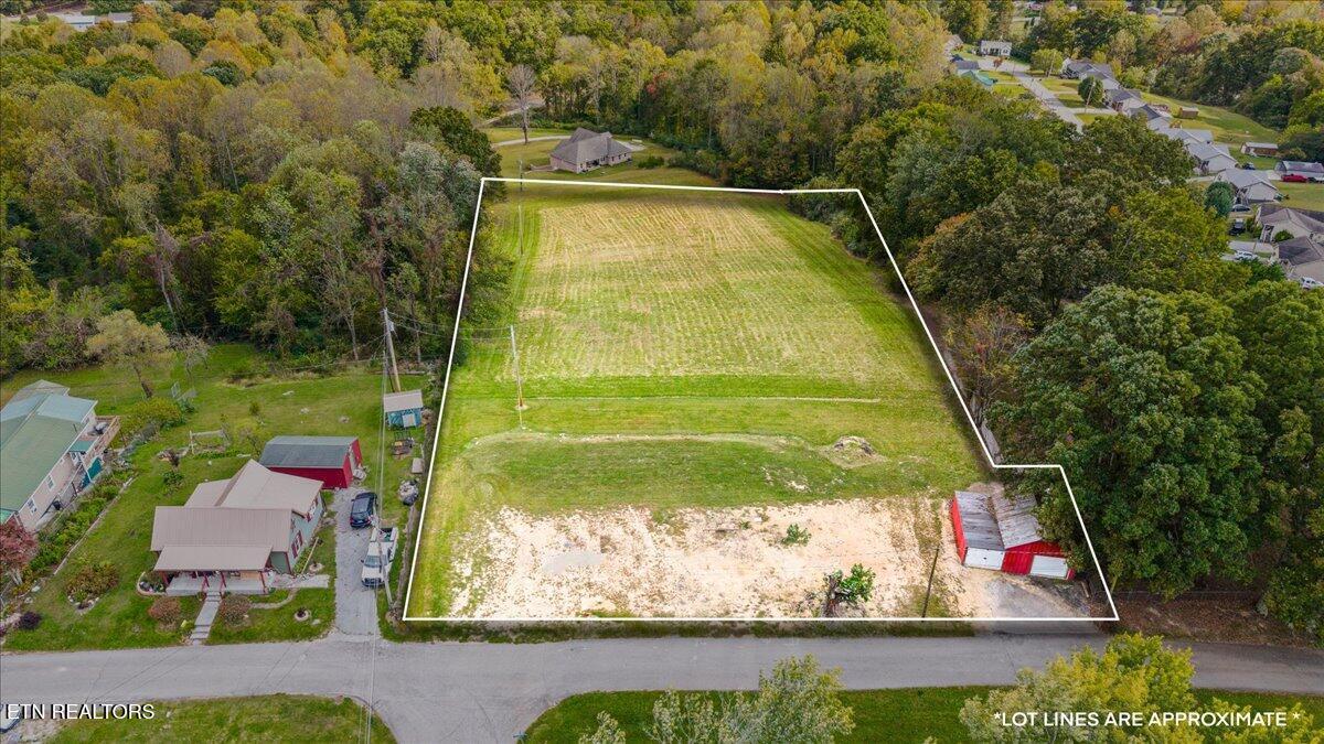 109 W Kentucky Avenue Lafollette TN 37766