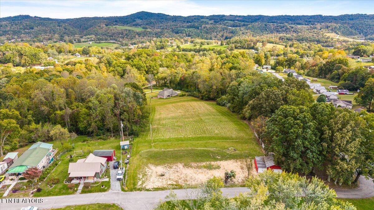 109 W Kentucky Avenue Lafollette TN 37766