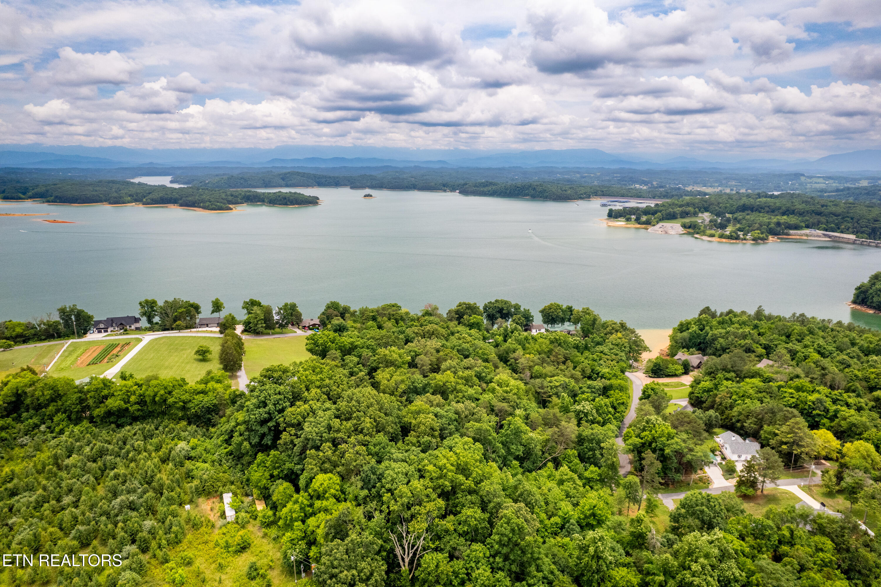 Smith Circle Dandridge TN 37725