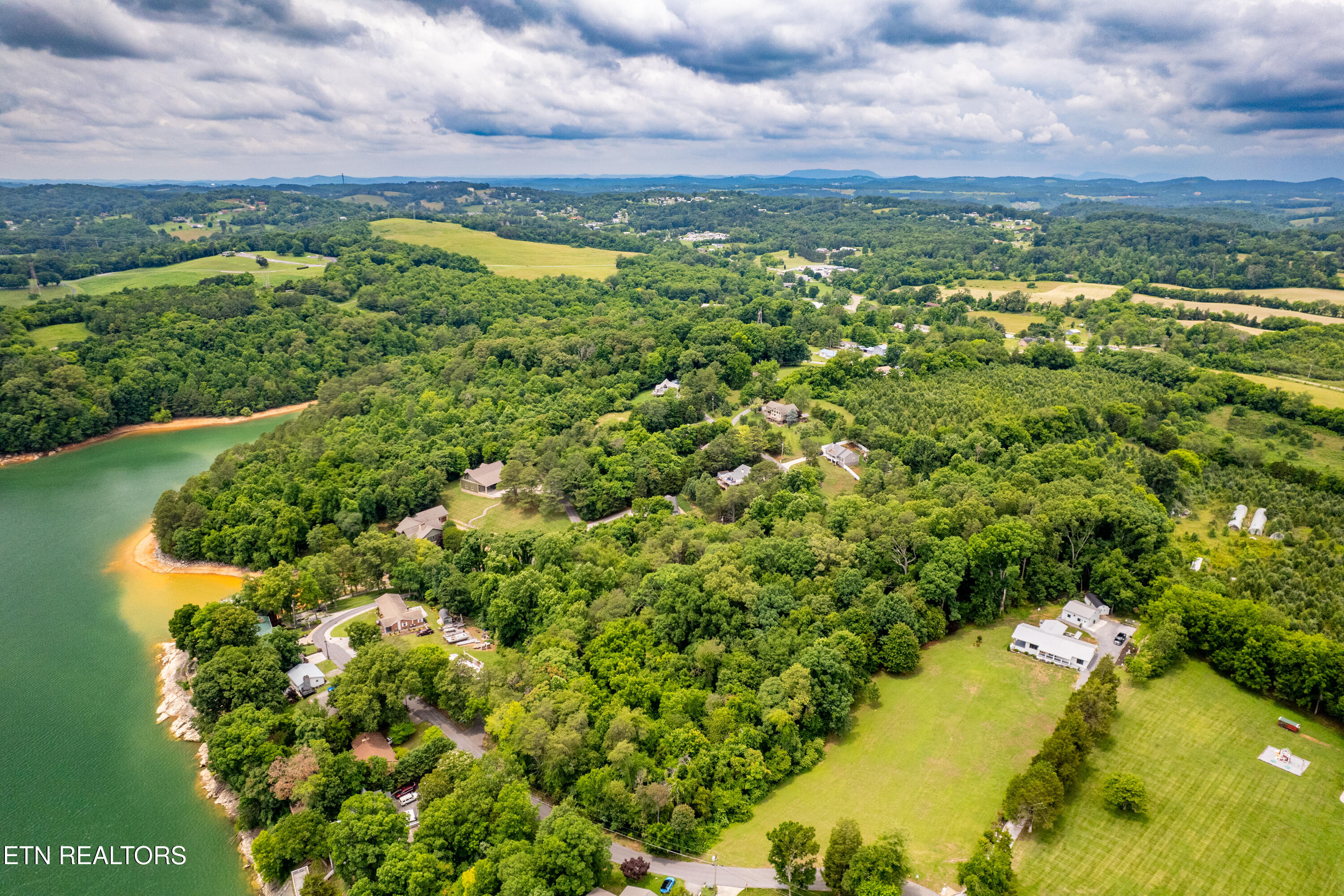 Smith Circle Dandridge TN 37725