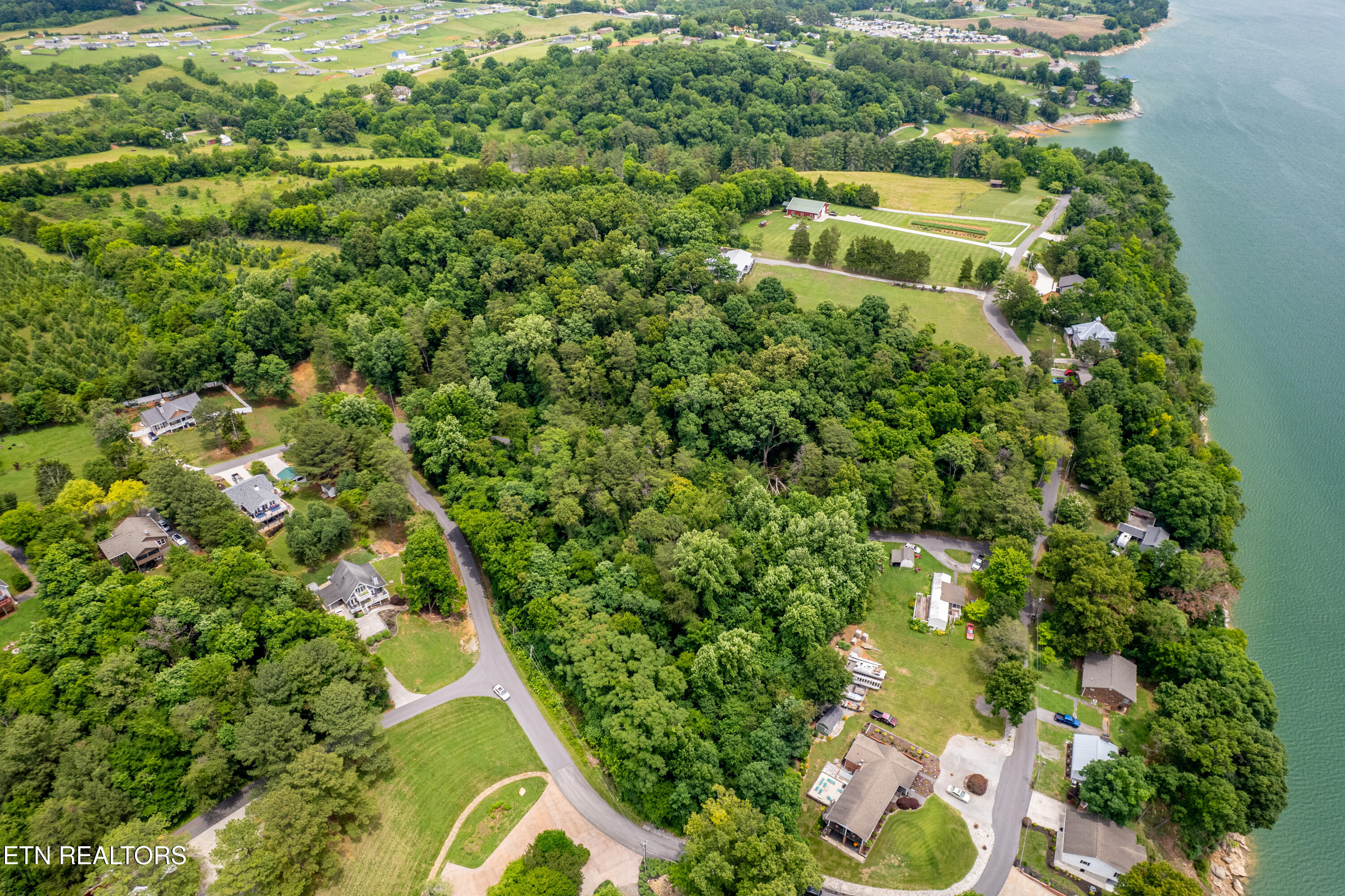 Smith Circle Dandridge TN 37725