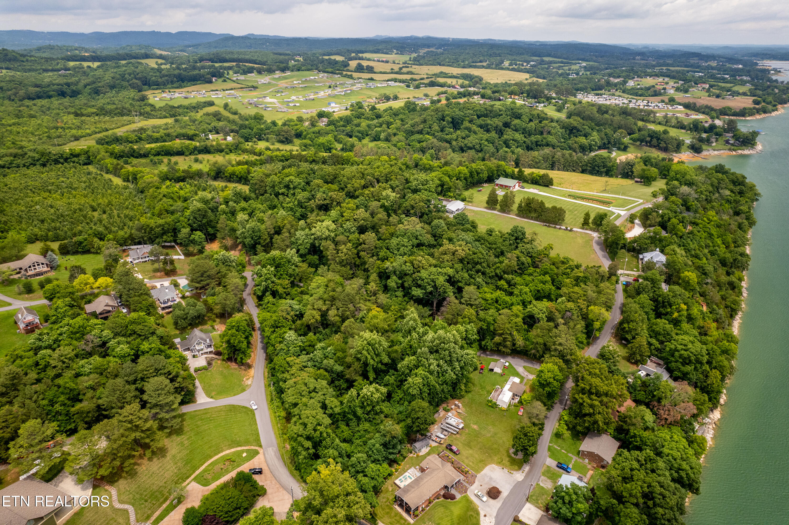 Smith Circle Dandridge TN 37725