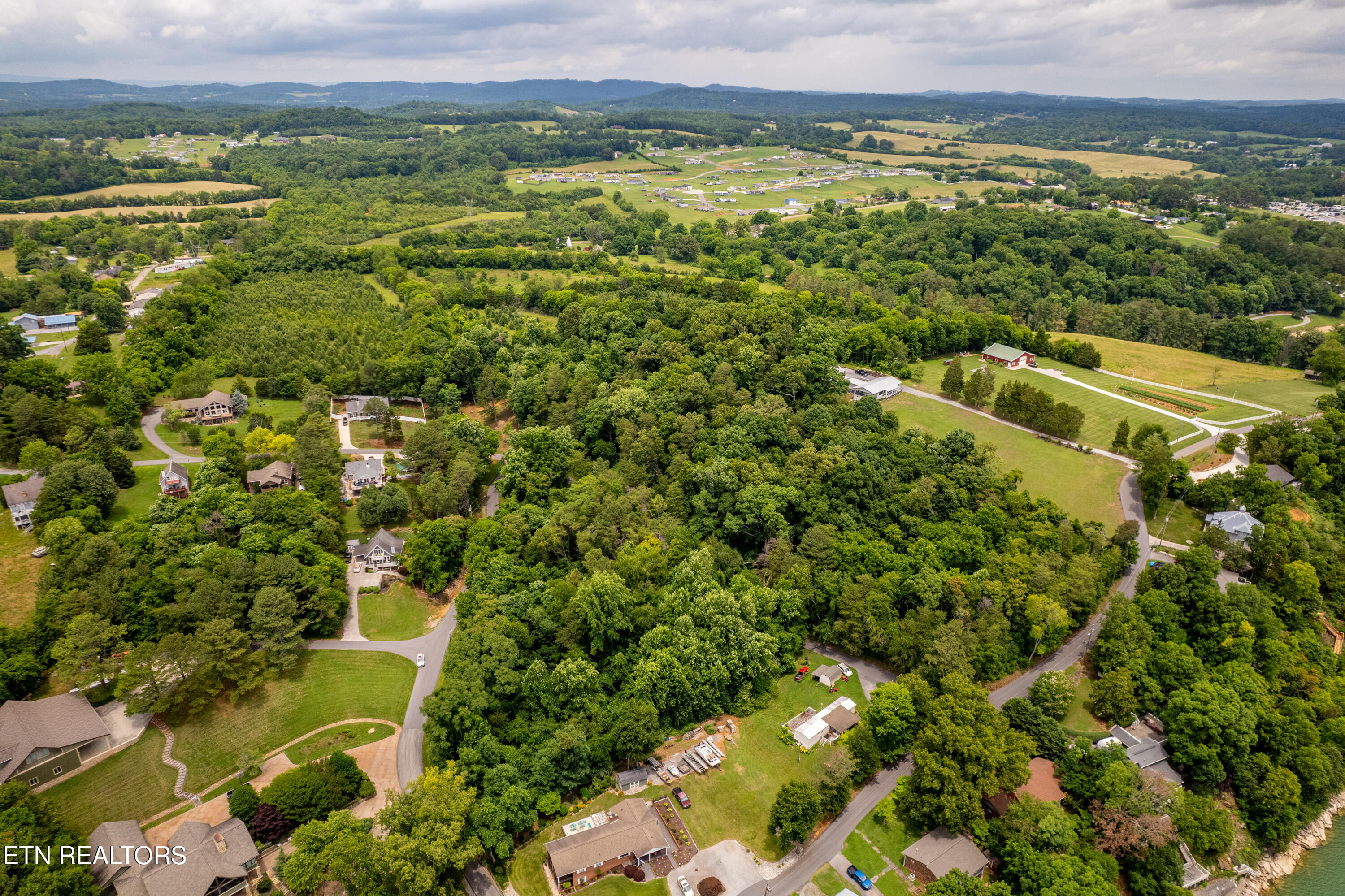 Smith Circle Dandridge TN 37725