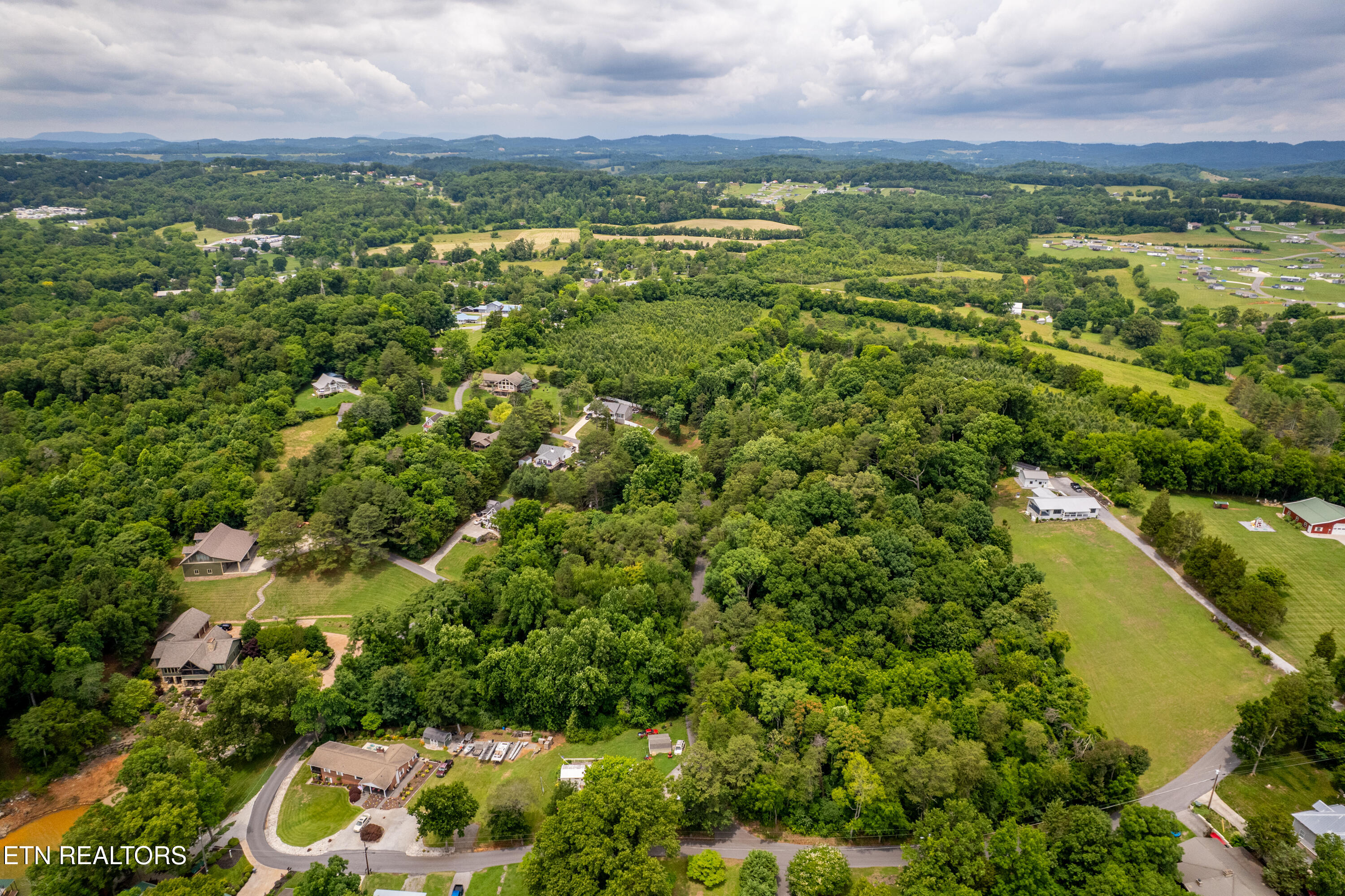 Smith Circle Dandridge TN 37725