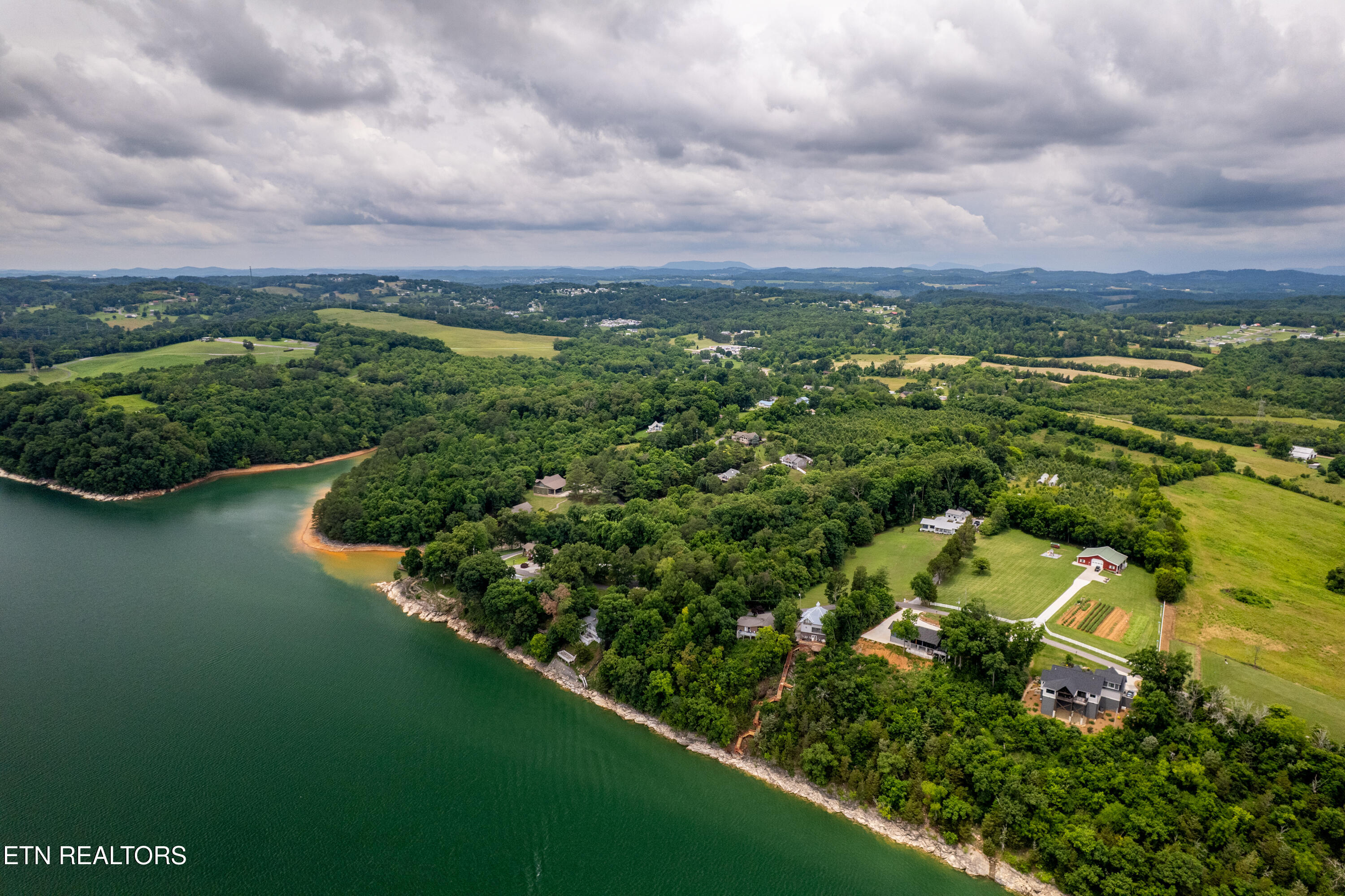 Smith Circle Dandridge TN 37725