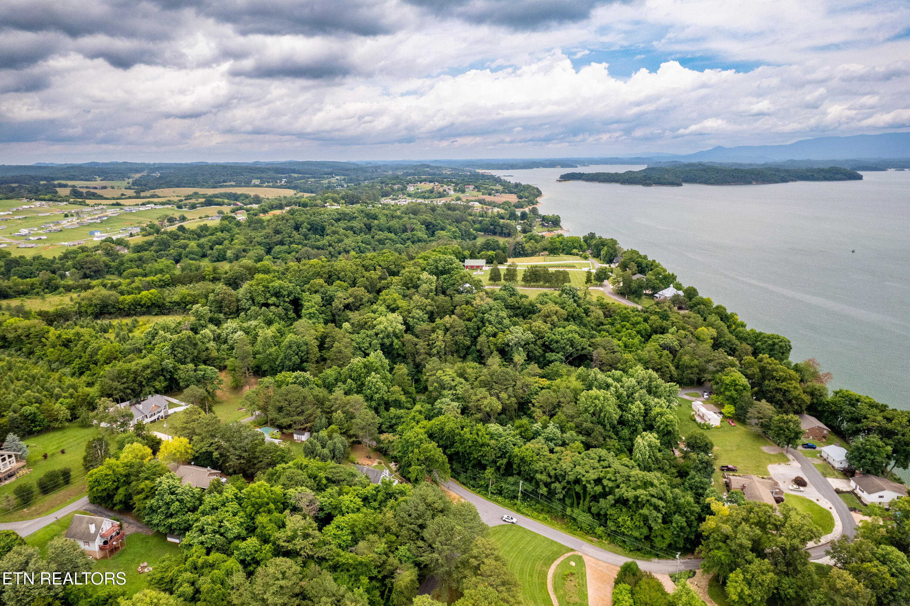 Smith Circle Dandridge TN 37725