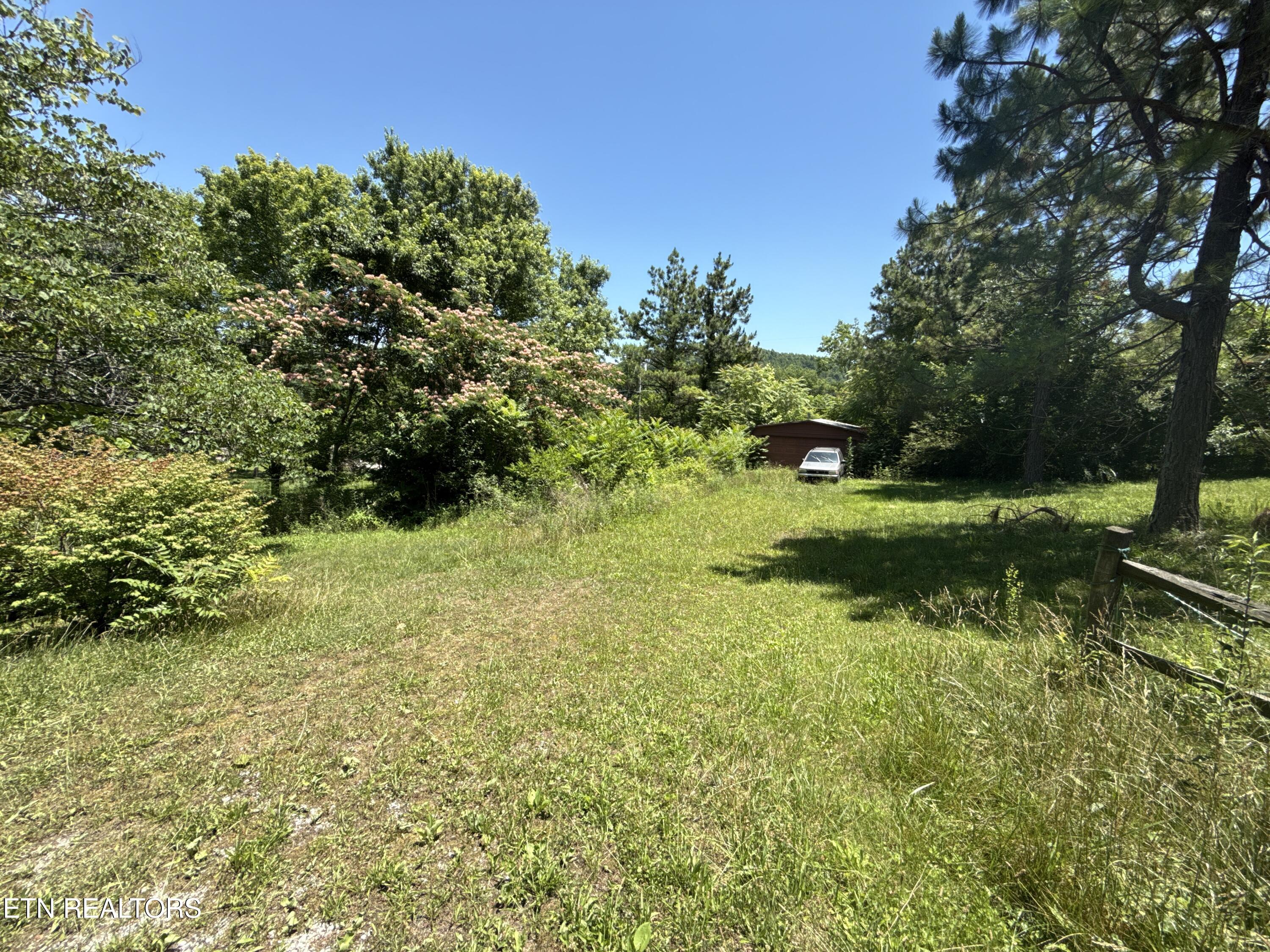 1235 Sharp Lane Caryville TN 37714