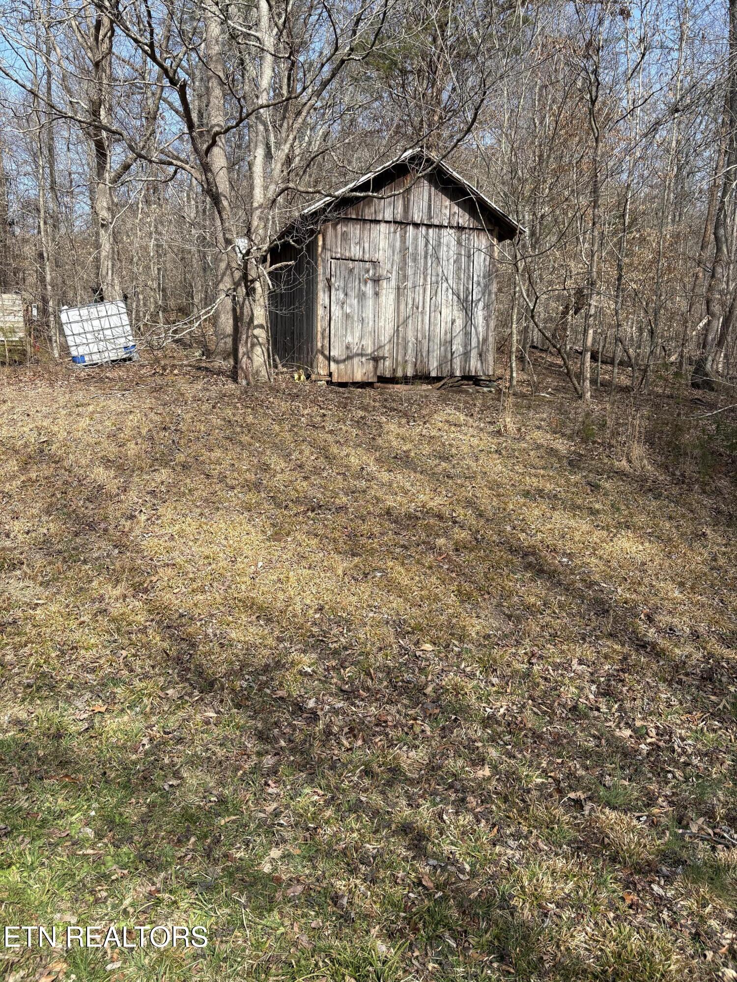 809 State Highway 310 Englewood TN 37329