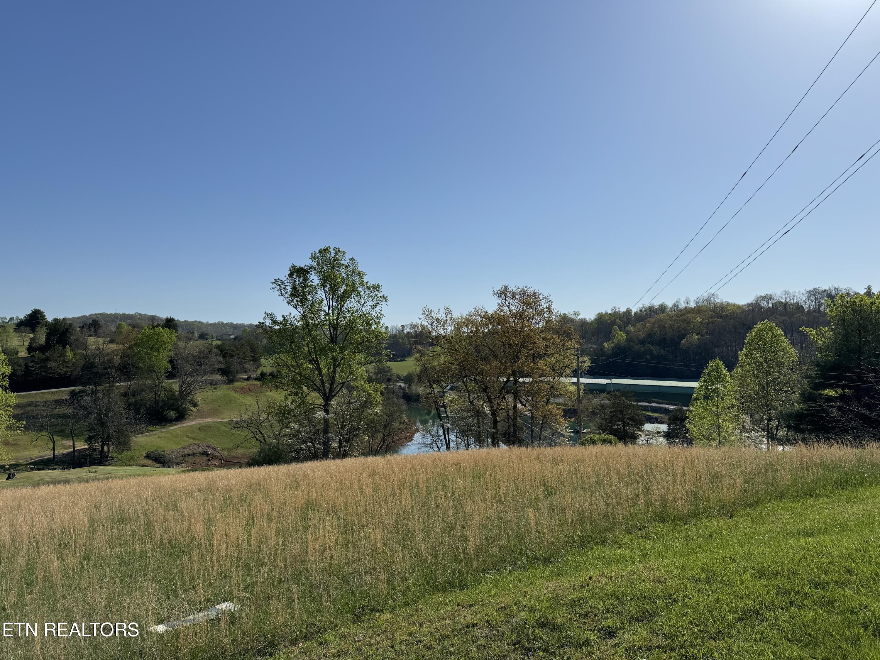 Deerfield Way Lafollette TN 37766