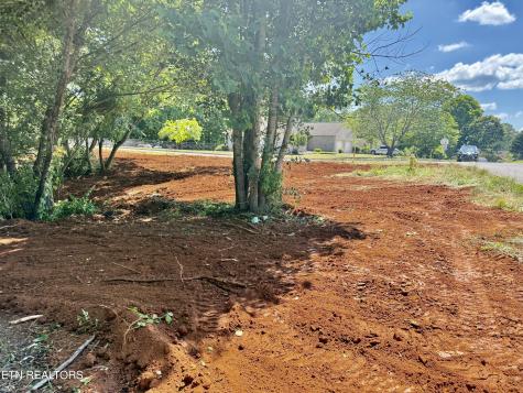 305 Oakwood Estates Drive Lenoir City TN 37772