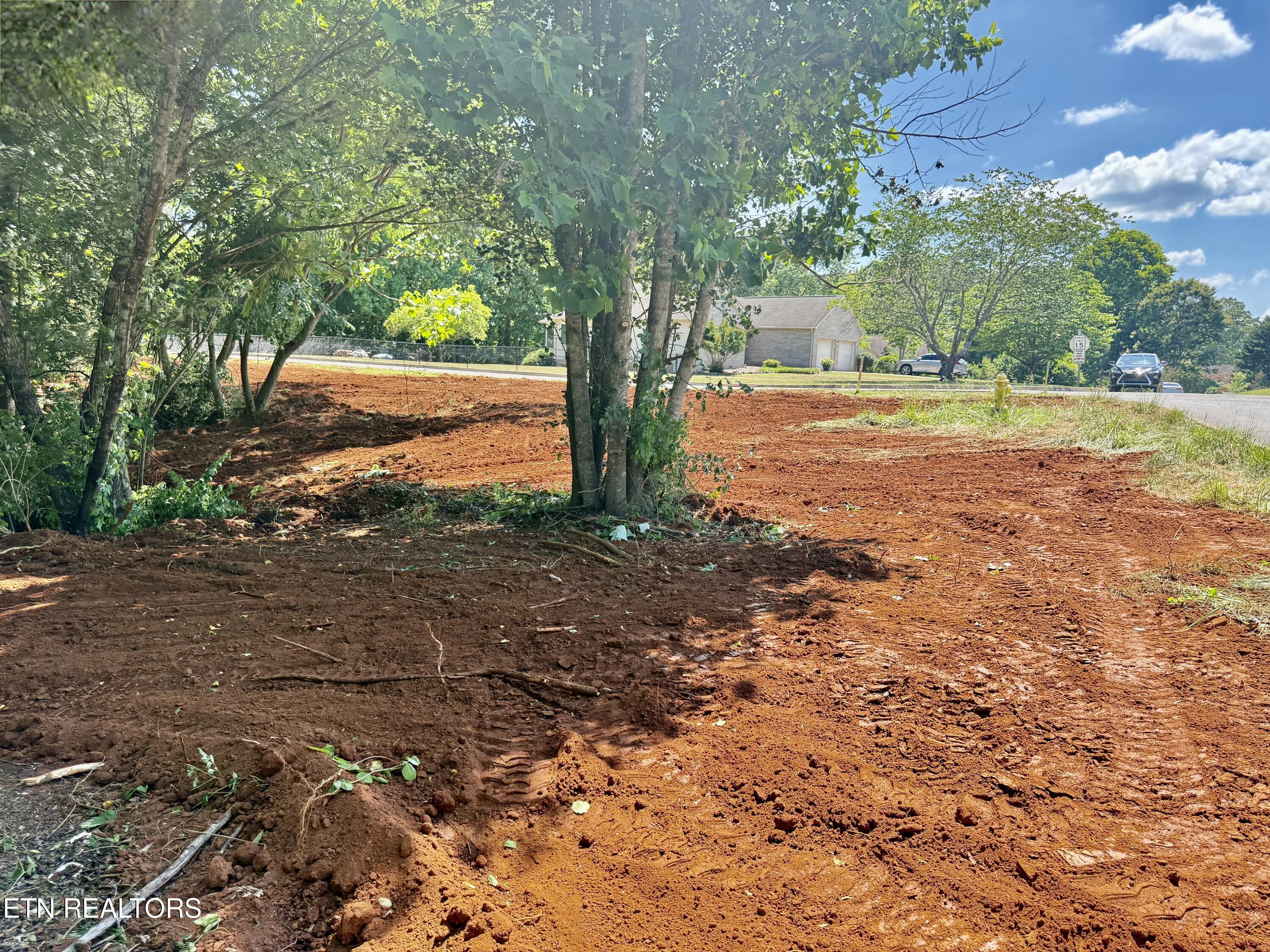 305 Oakwood Estates Drive Lenoir City TN 37772