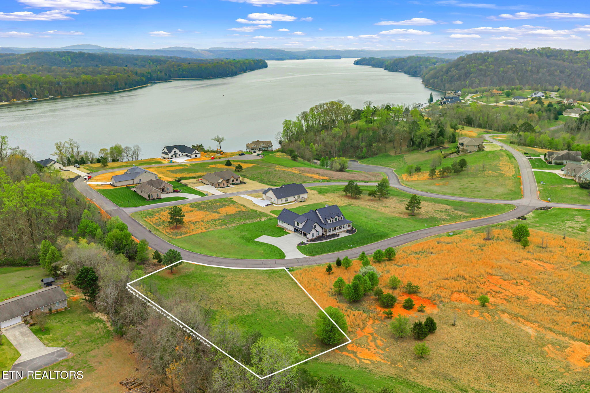 129 Docks Of The Bay Drive Harriman TN 37748