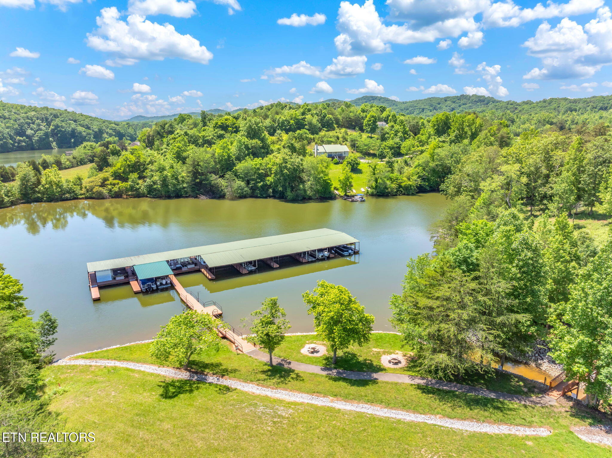 129 Docks Of The Bay Drive Harriman TN 37748