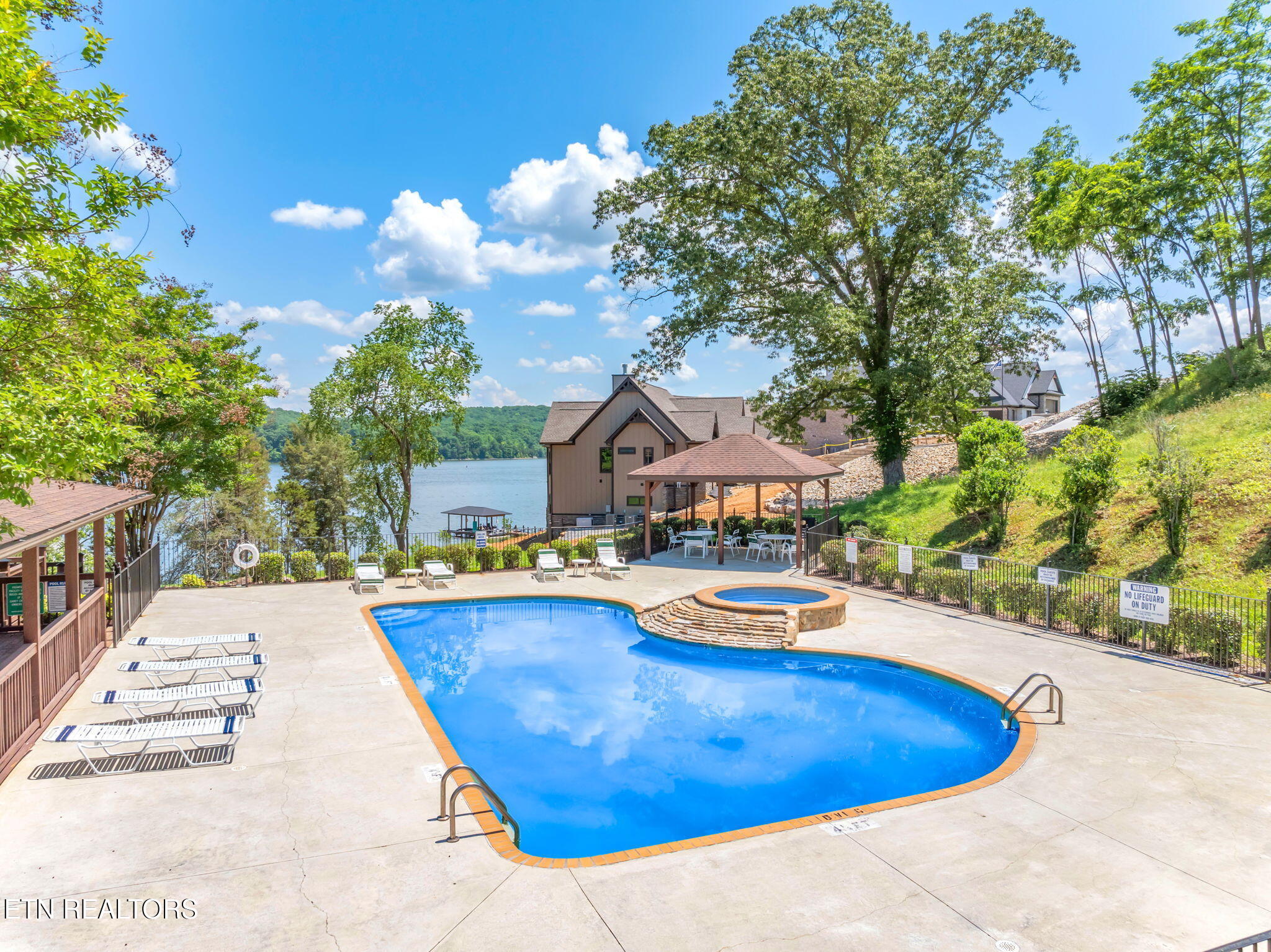 129 Docks Of The Bay Drive Harriman TN 37748