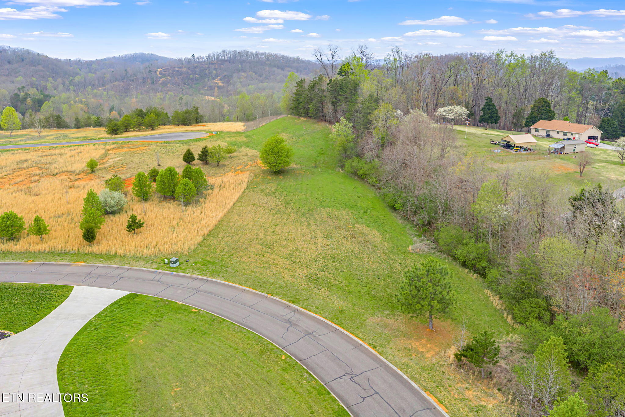 129 Docks Of The Bay Drive Harriman TN 37748