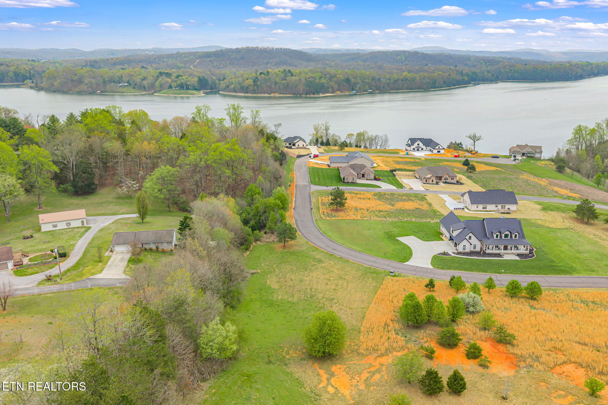 129 Docks Of The Bay Drive Harriman TN 37748