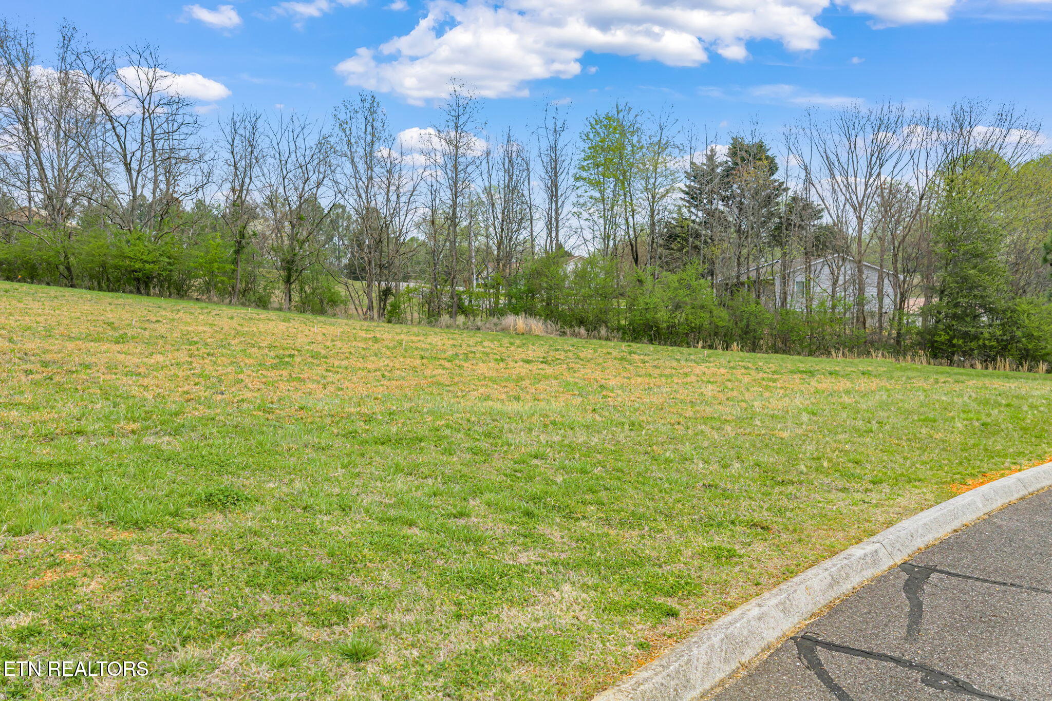 129 Docks Of The Bay Drive Harriman TN 37748
