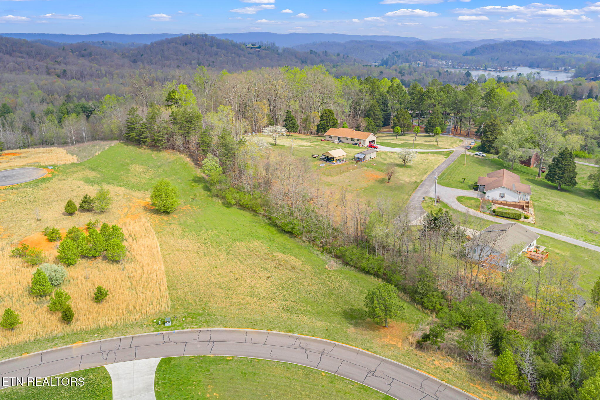 129 Docks Of The Bay Drive Harriman TN 37748