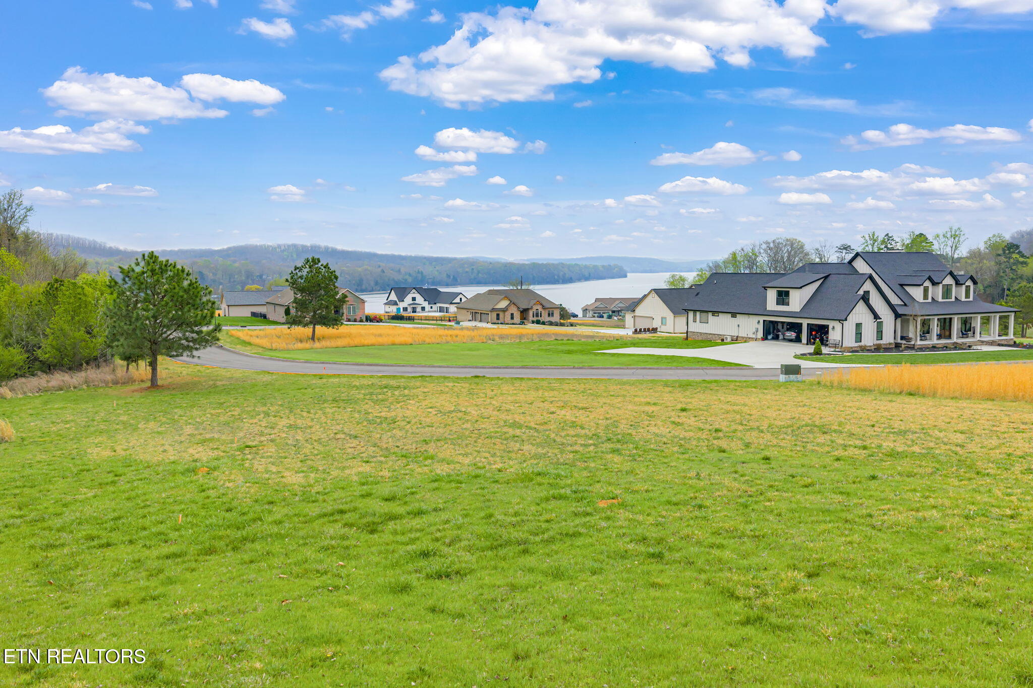 129 Docks Of The Bay Drive Harriman TN 37748