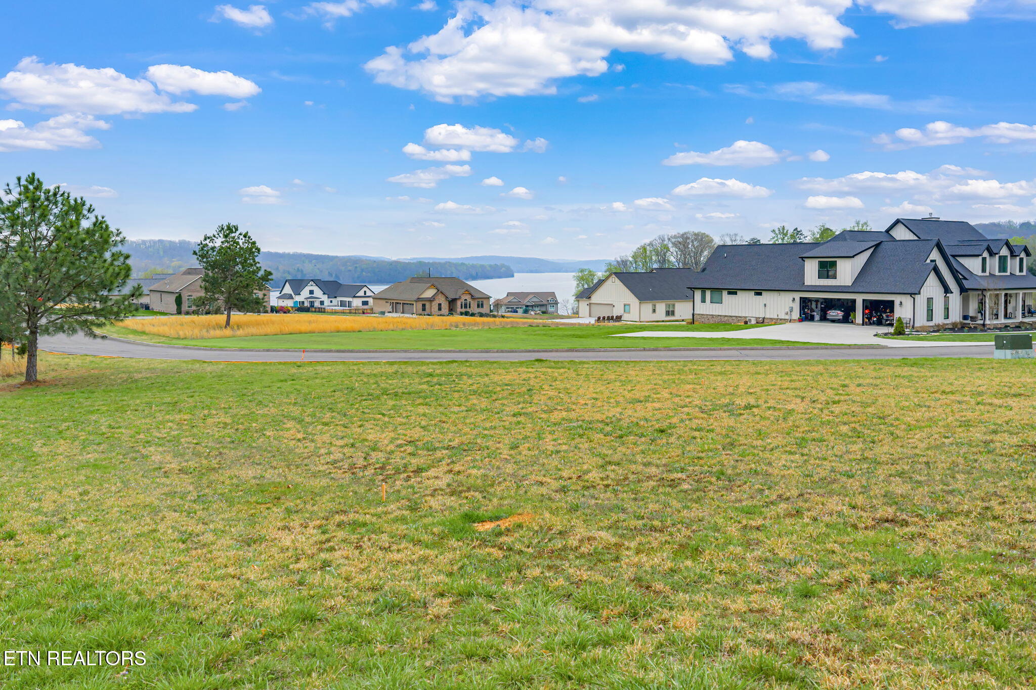 129 Docks Of The Bay Drive Harriman TN 37748