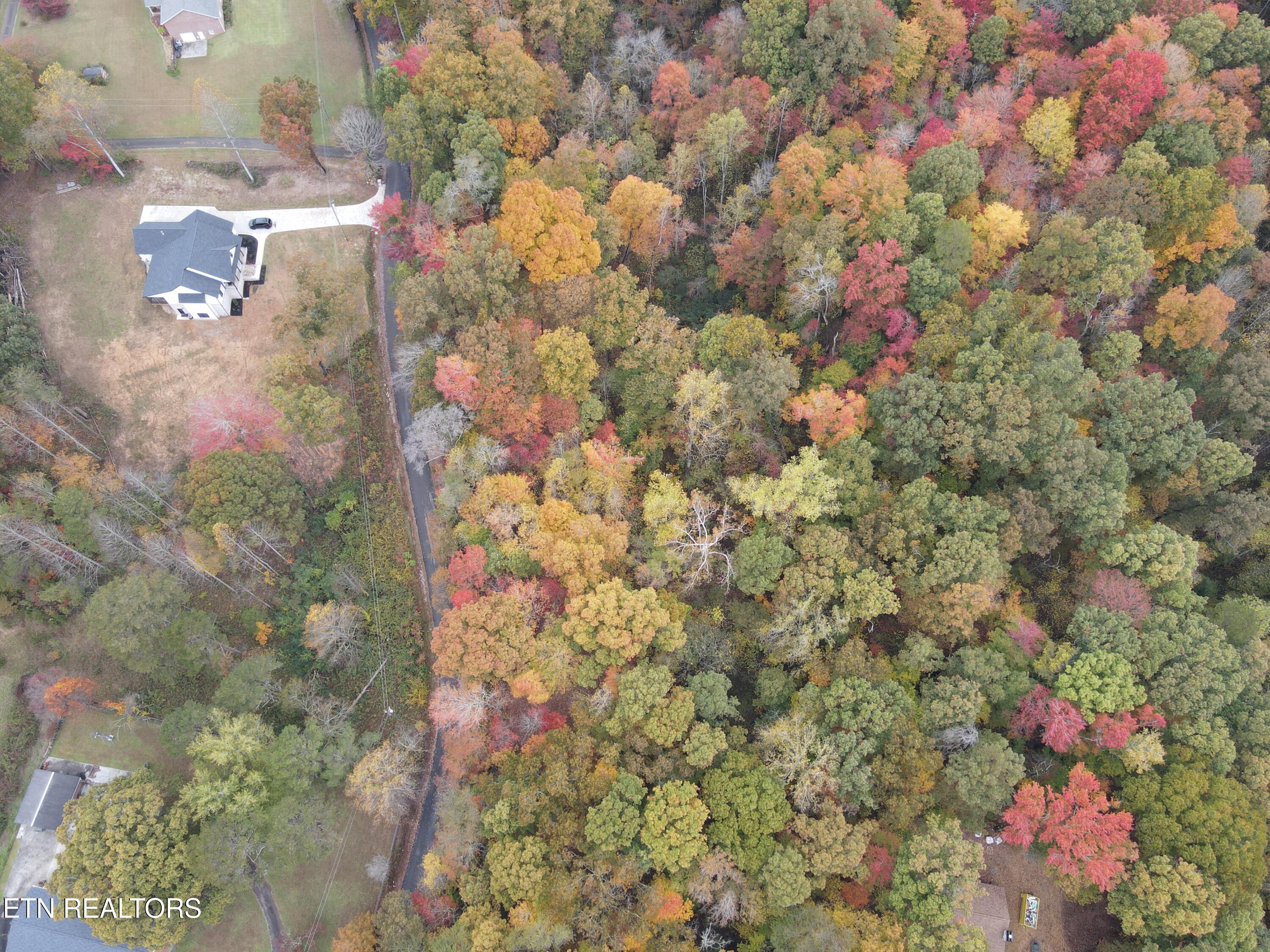 114 Pleasant View Loop Road Clinton TN 37716