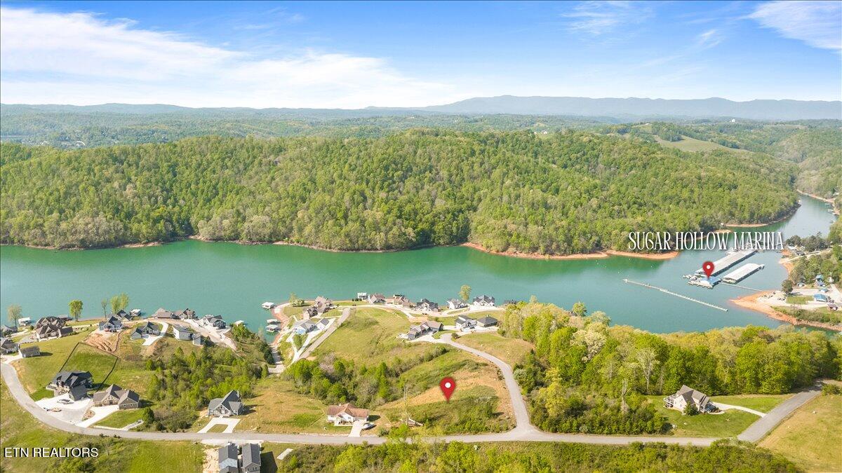 Pinnacle Lane Lafollette TN 37766