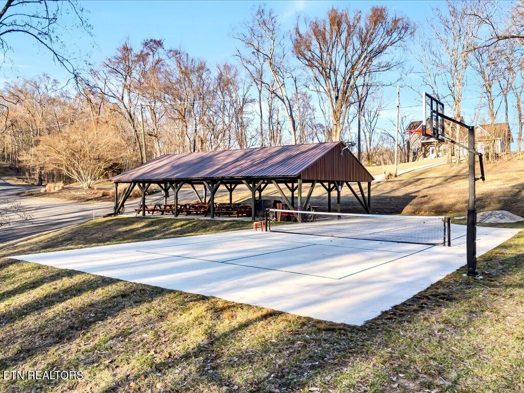 1609 Sequoyah Drive Mooresburg TN 37811
