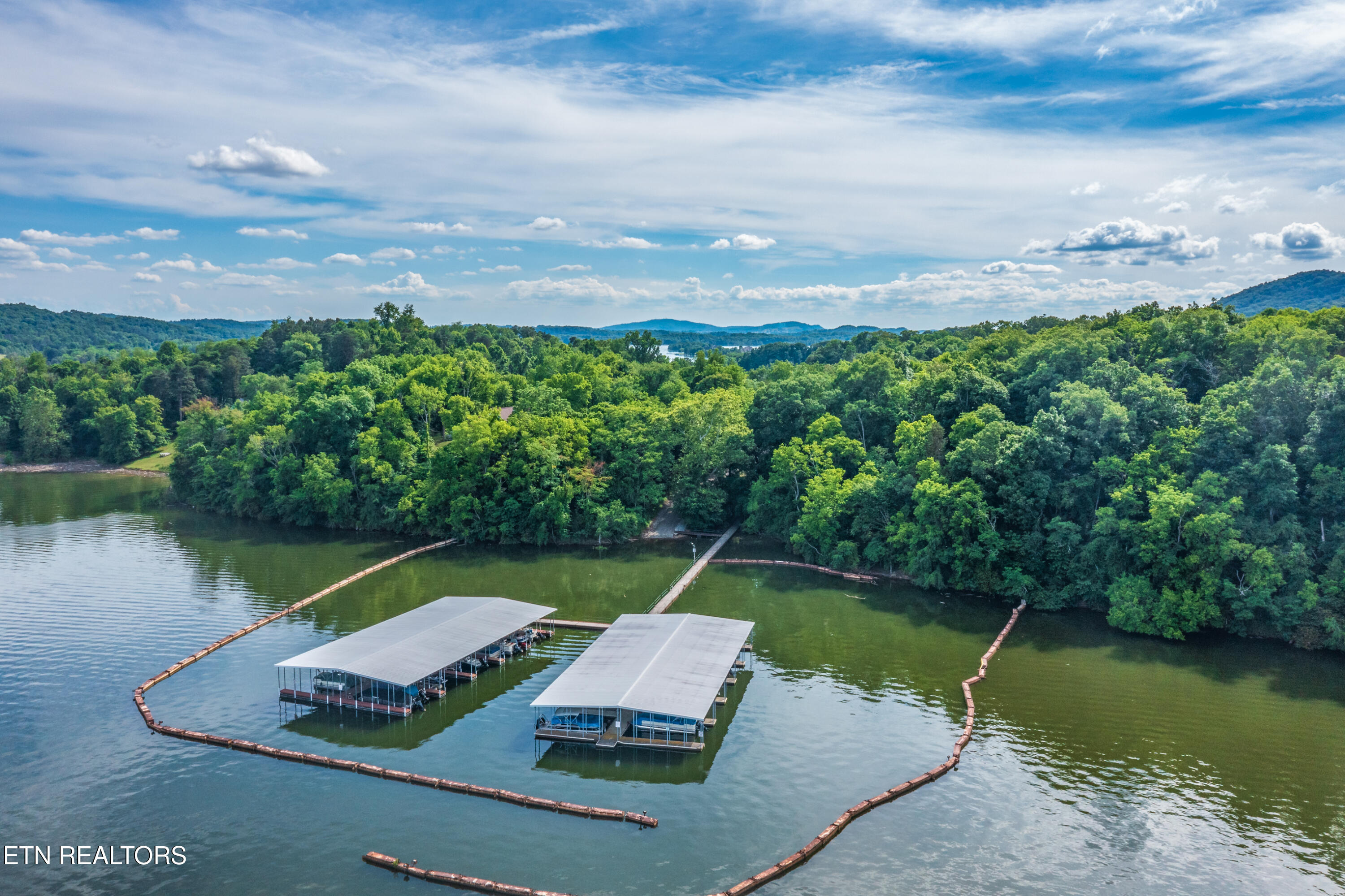 1609 Sequoyah Drive Mooresburg TN 37811