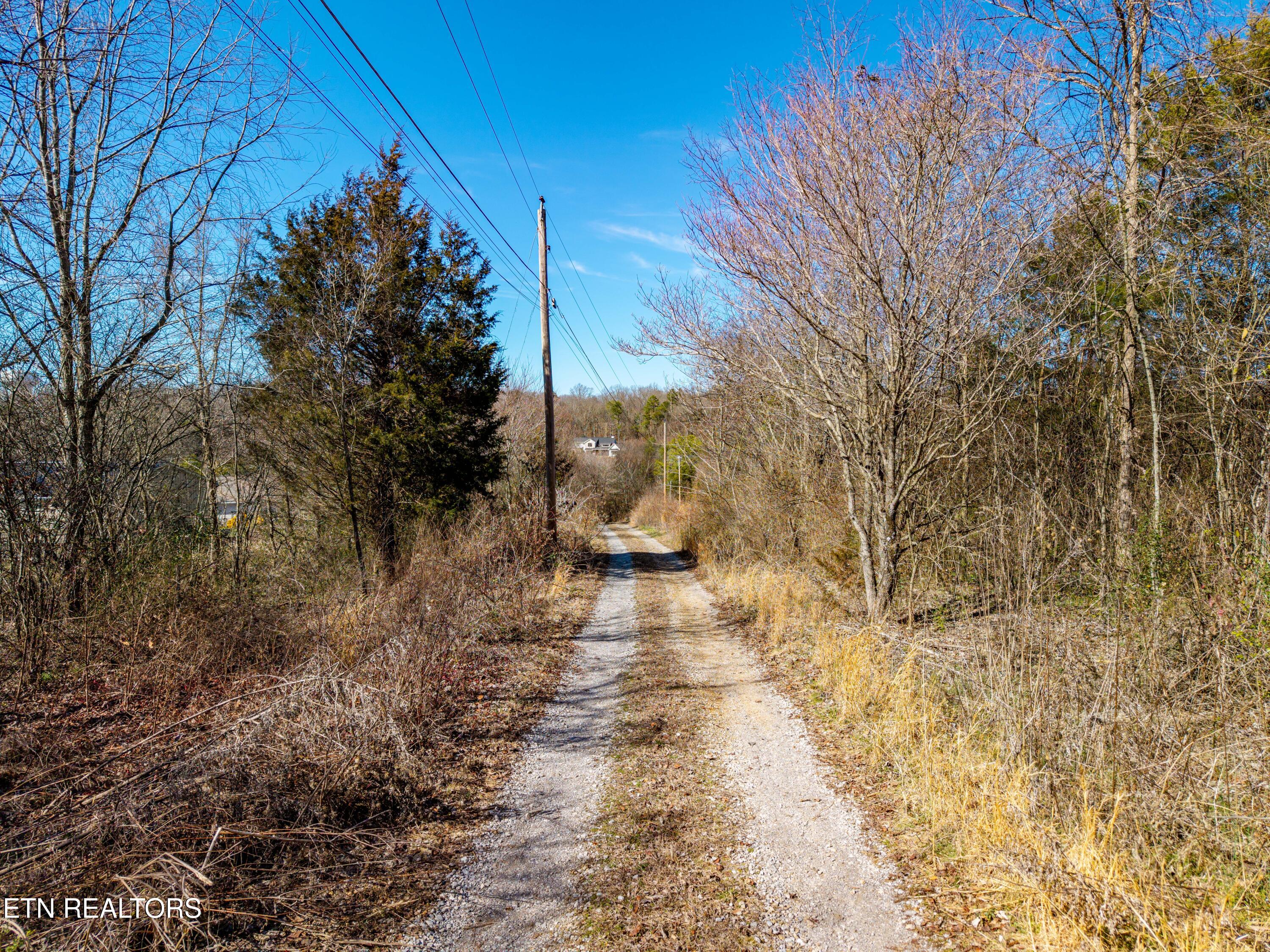 4672 N Wildwood Road Maryville TN 37804