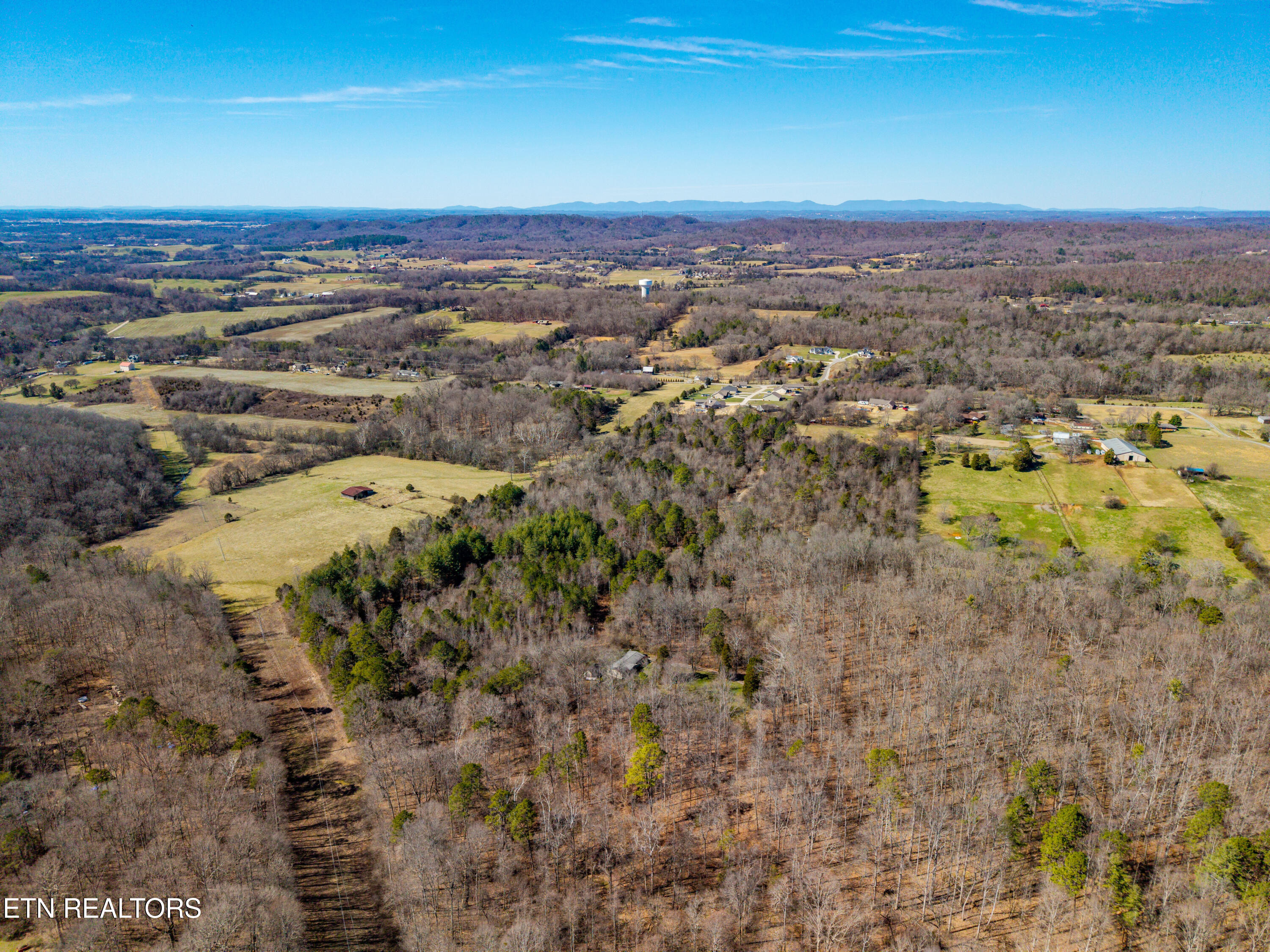 4672 N Wildwood Road Maryville TN 37804