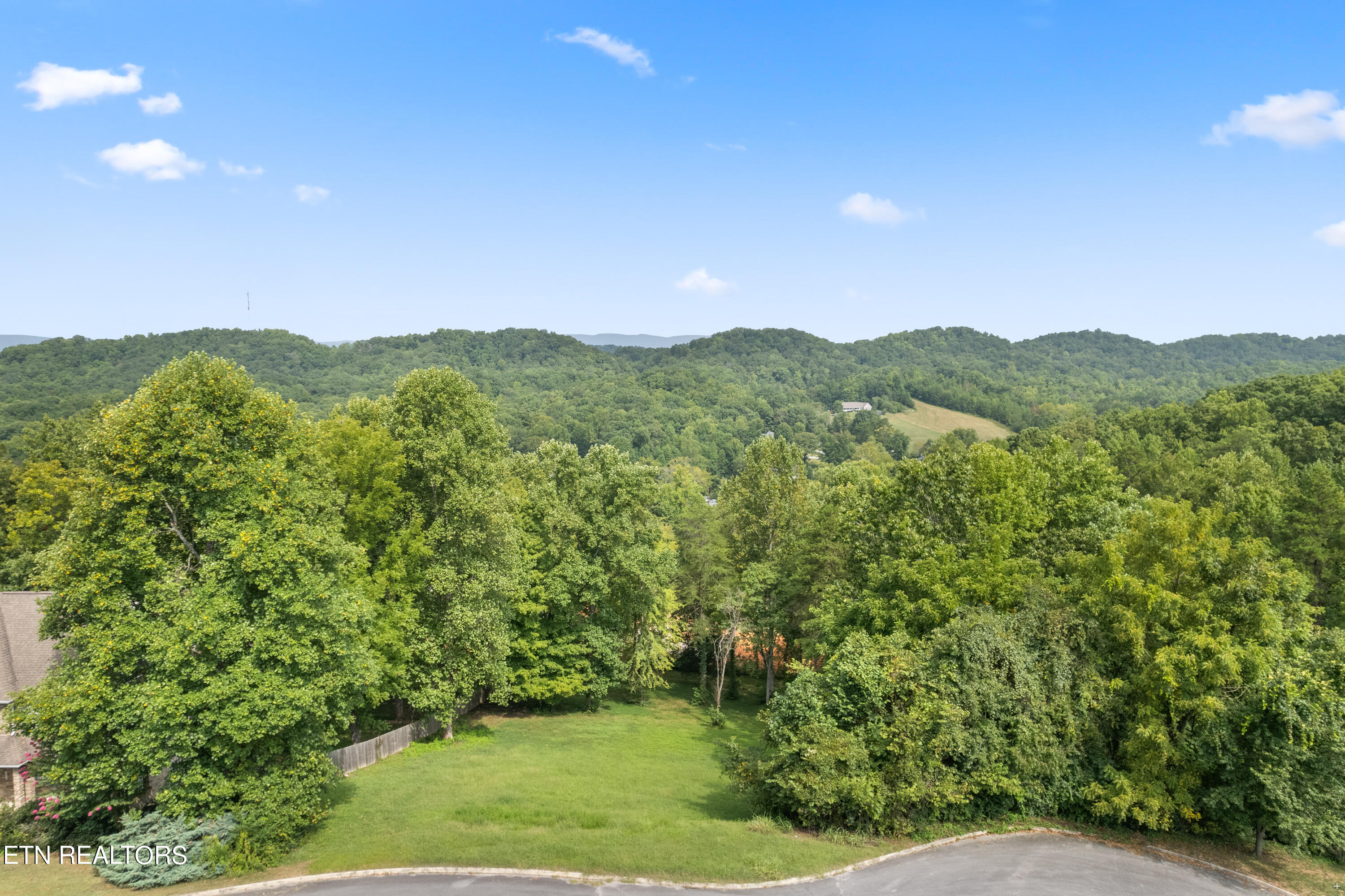 Blossom Lane Clinton TN 37716