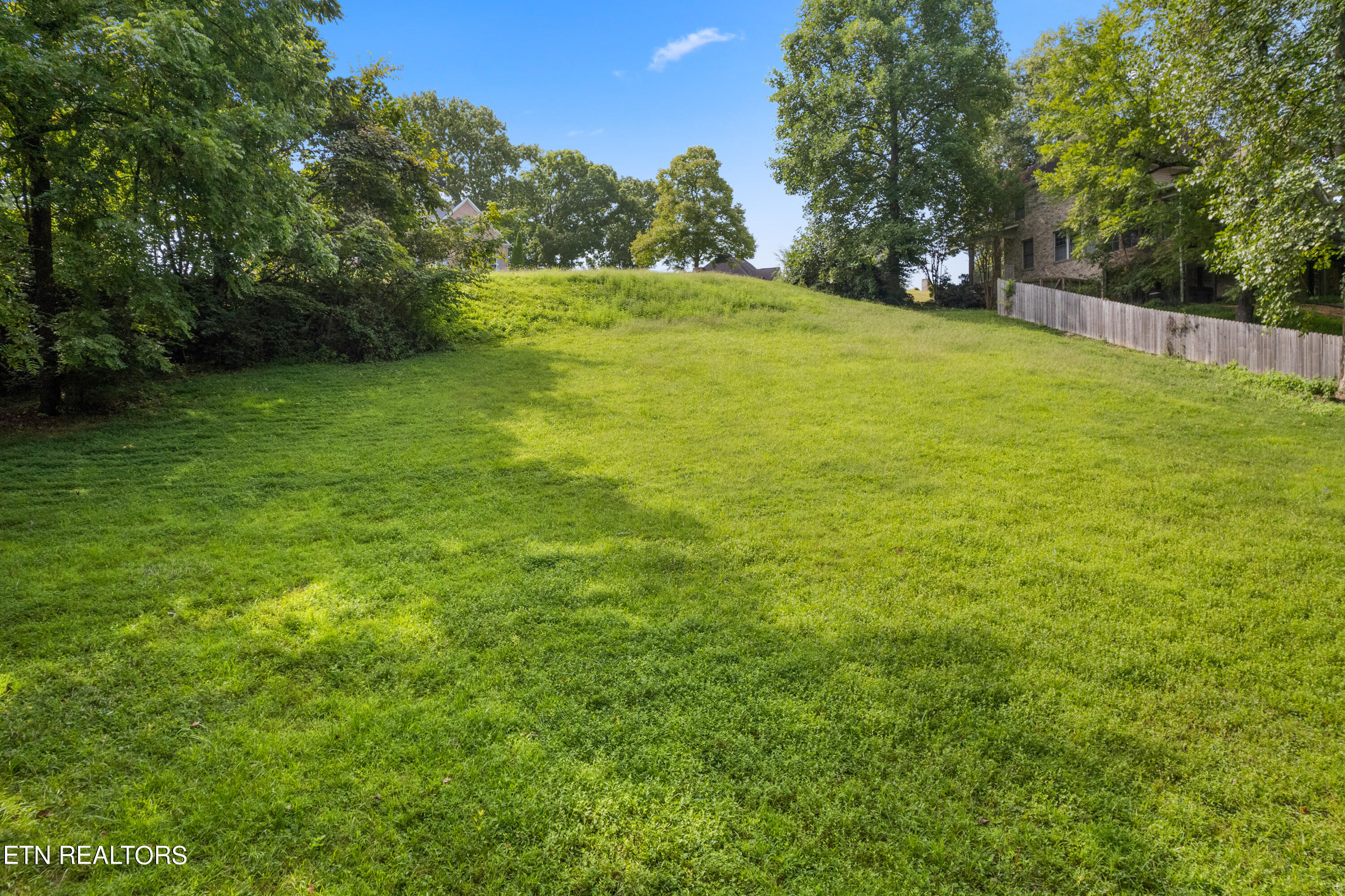Blossom Lane Clinton TN 37716