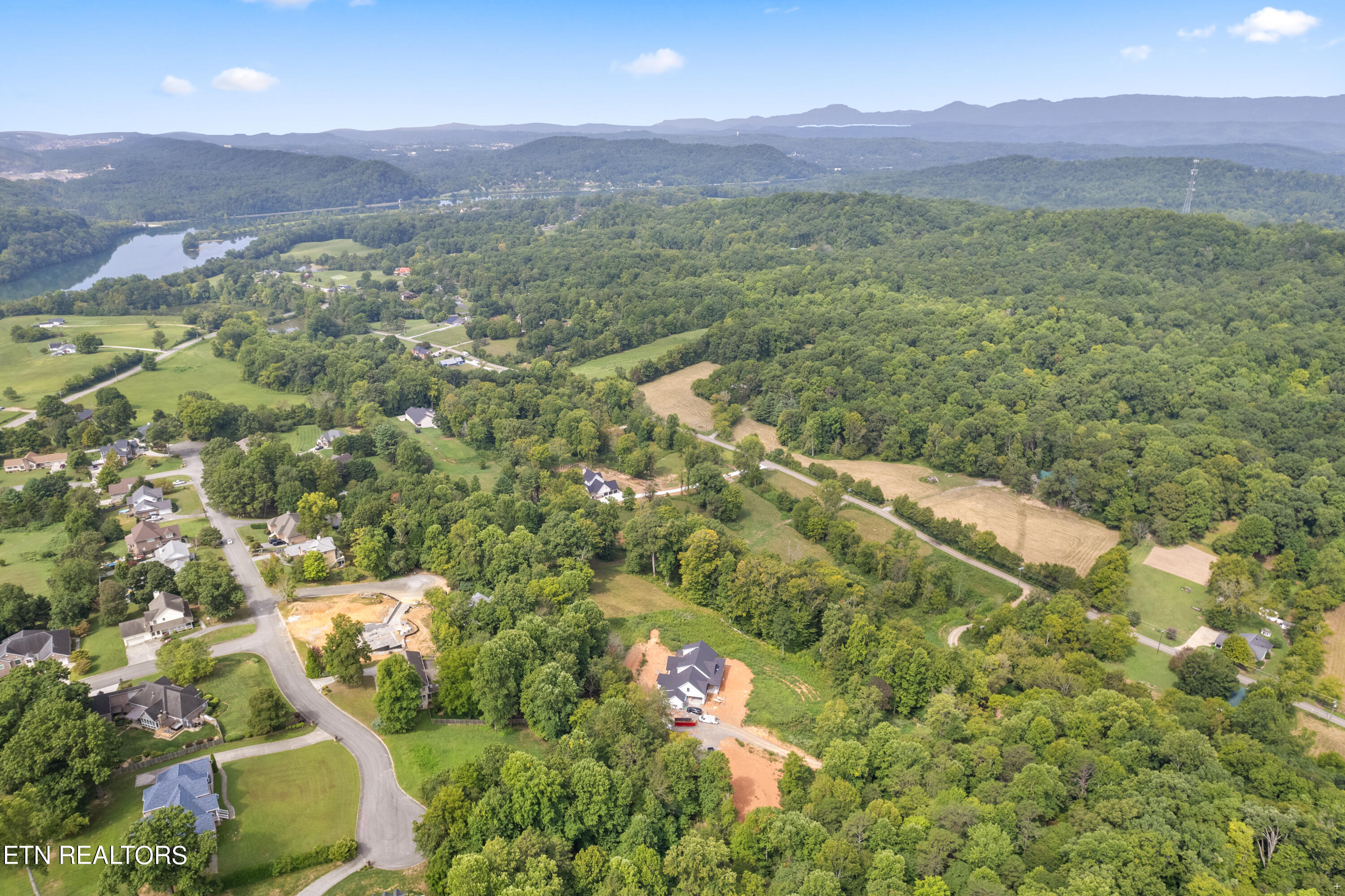 Blossom Lane Clinton TN 37716