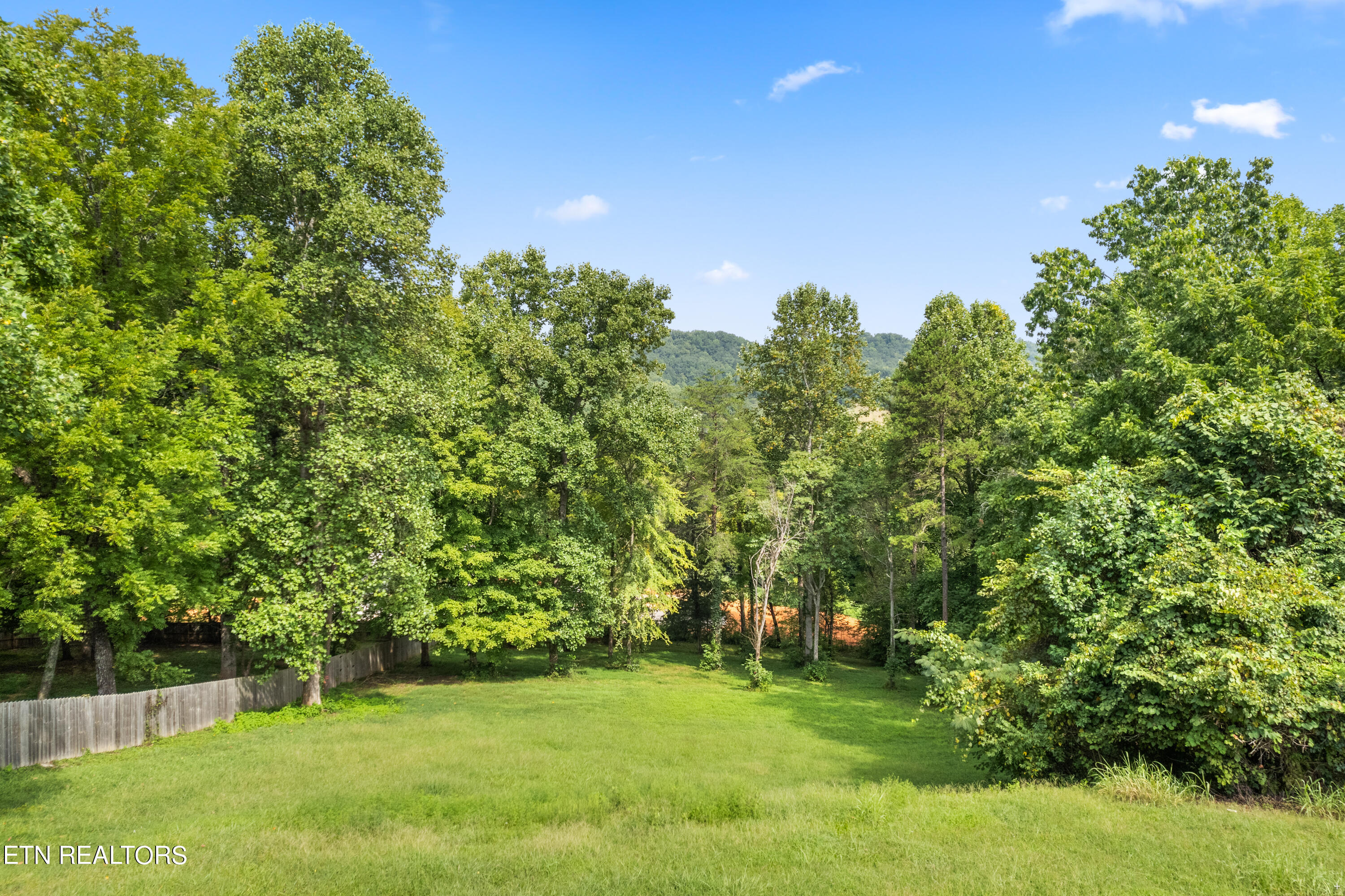 Blossom Lane Clinton TN 37716