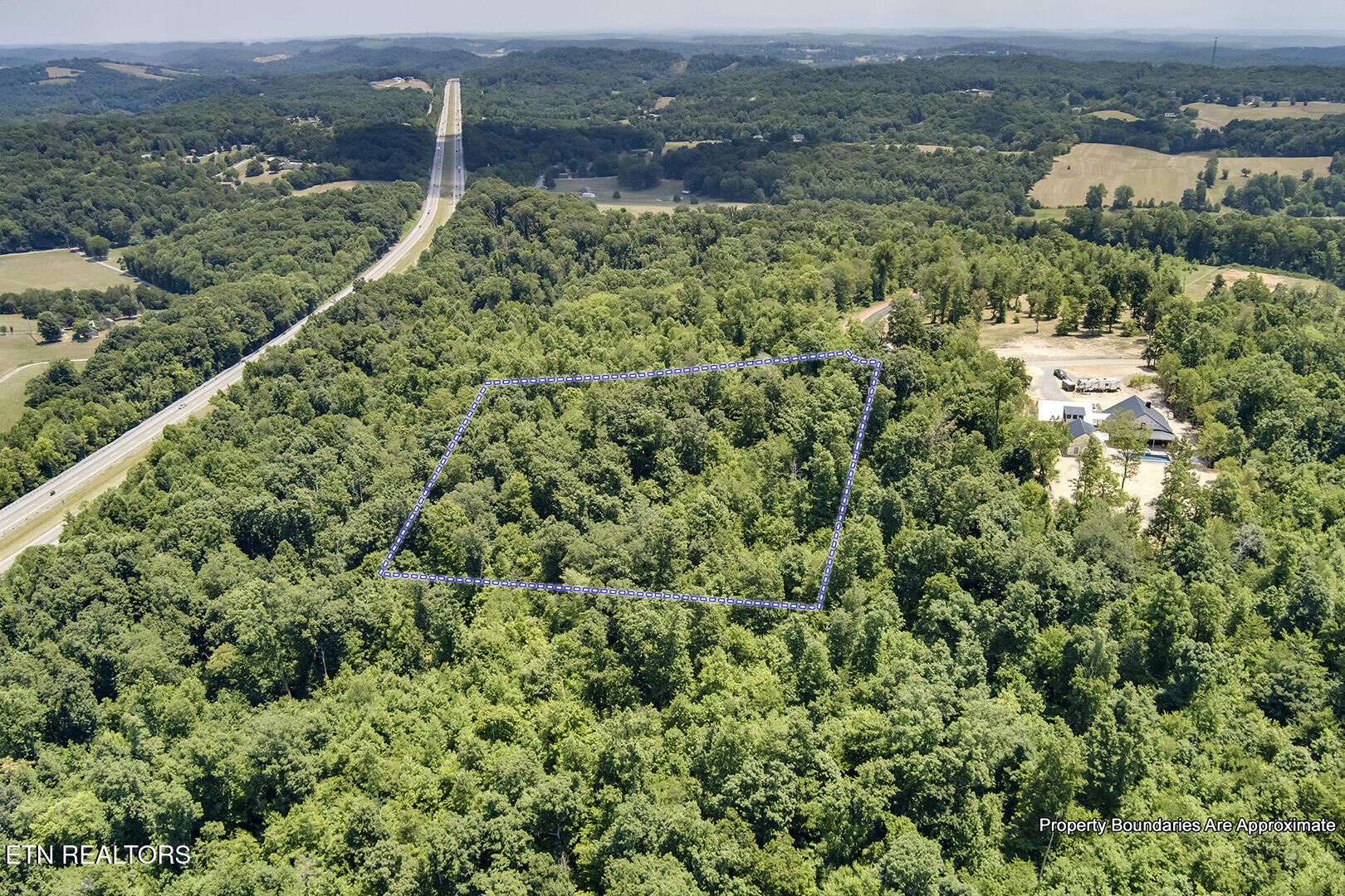 675 Travellers Way Lenoir City TN 37771