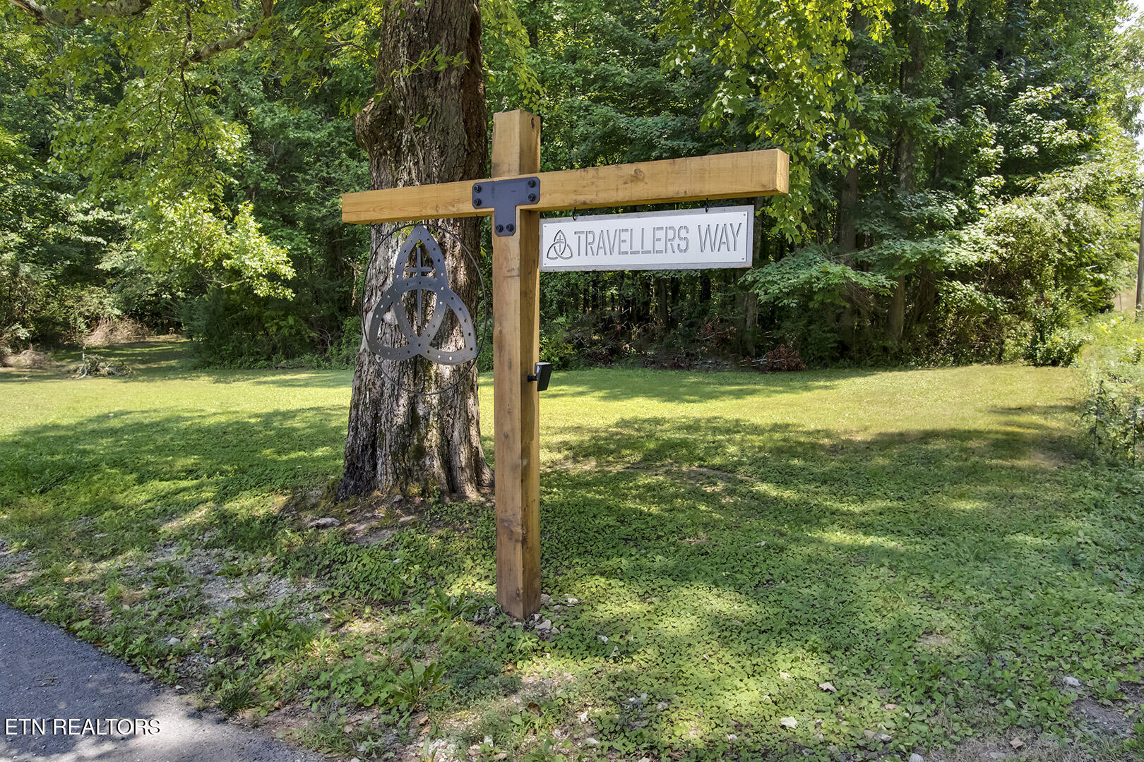 675 Travellers Way Lenoir City TN 37771