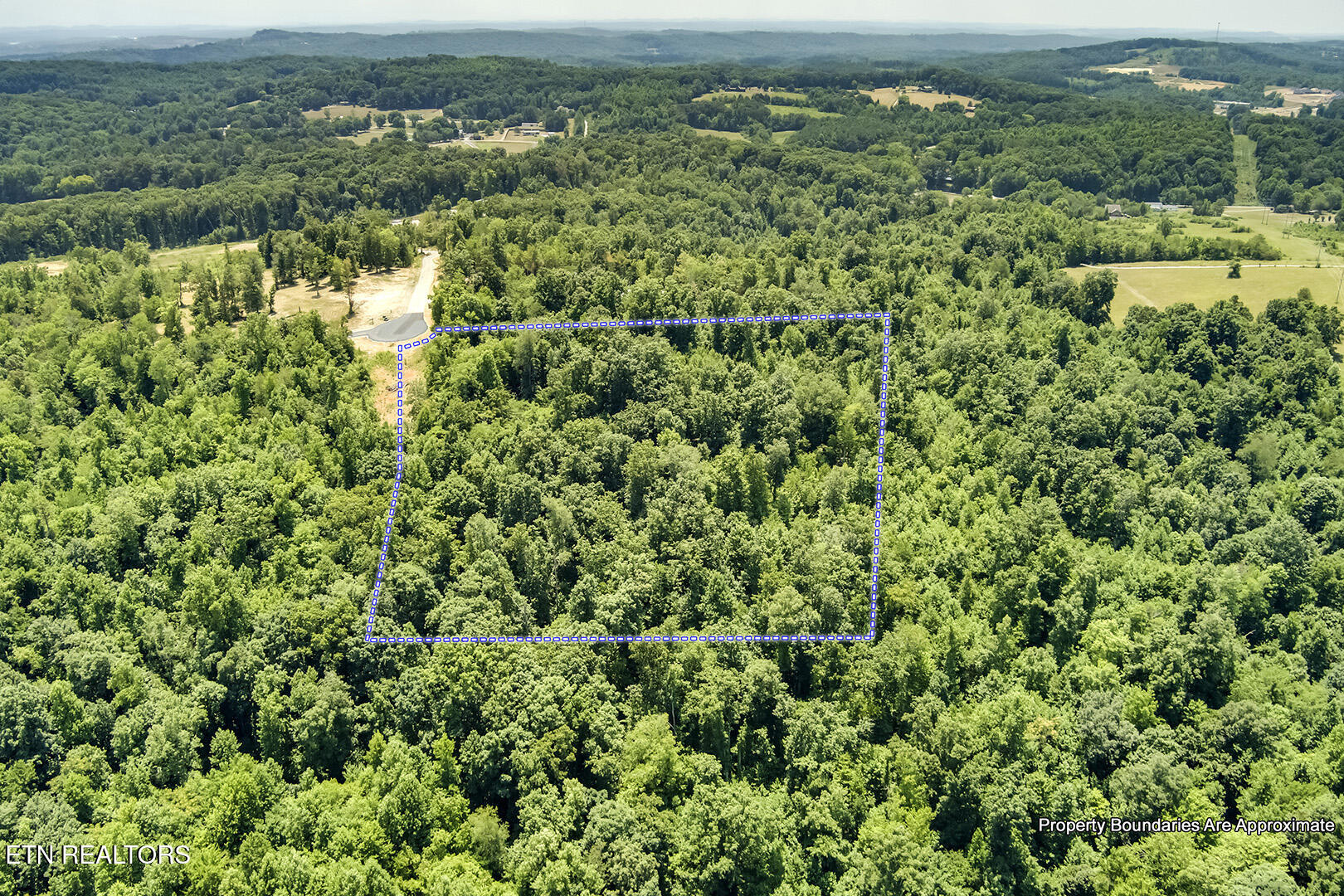 675 Travellers Way Lenoir City TN 37771