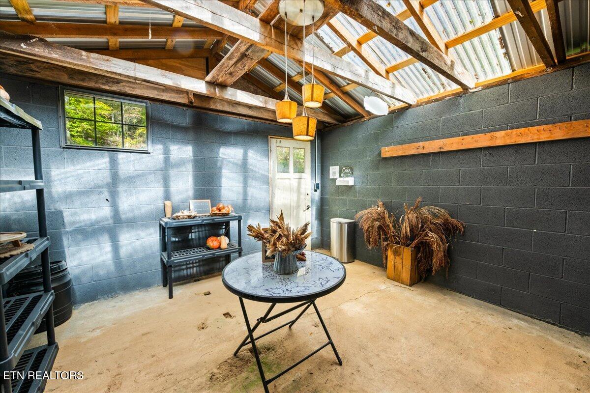 2938 Cedar Creek Road Lafollette TN 37766