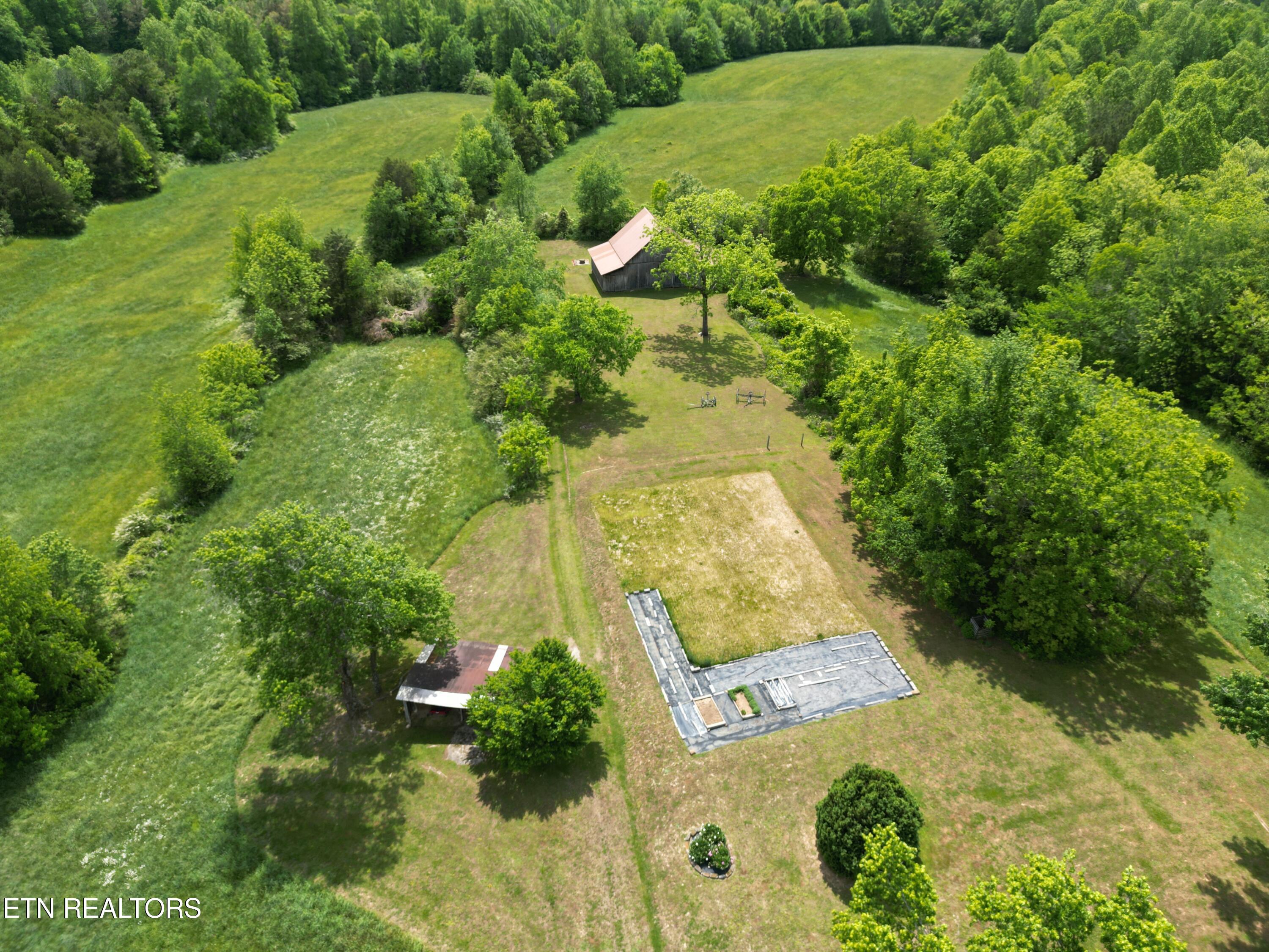335 Nelson Cemetery Road Monroe TN 38573
