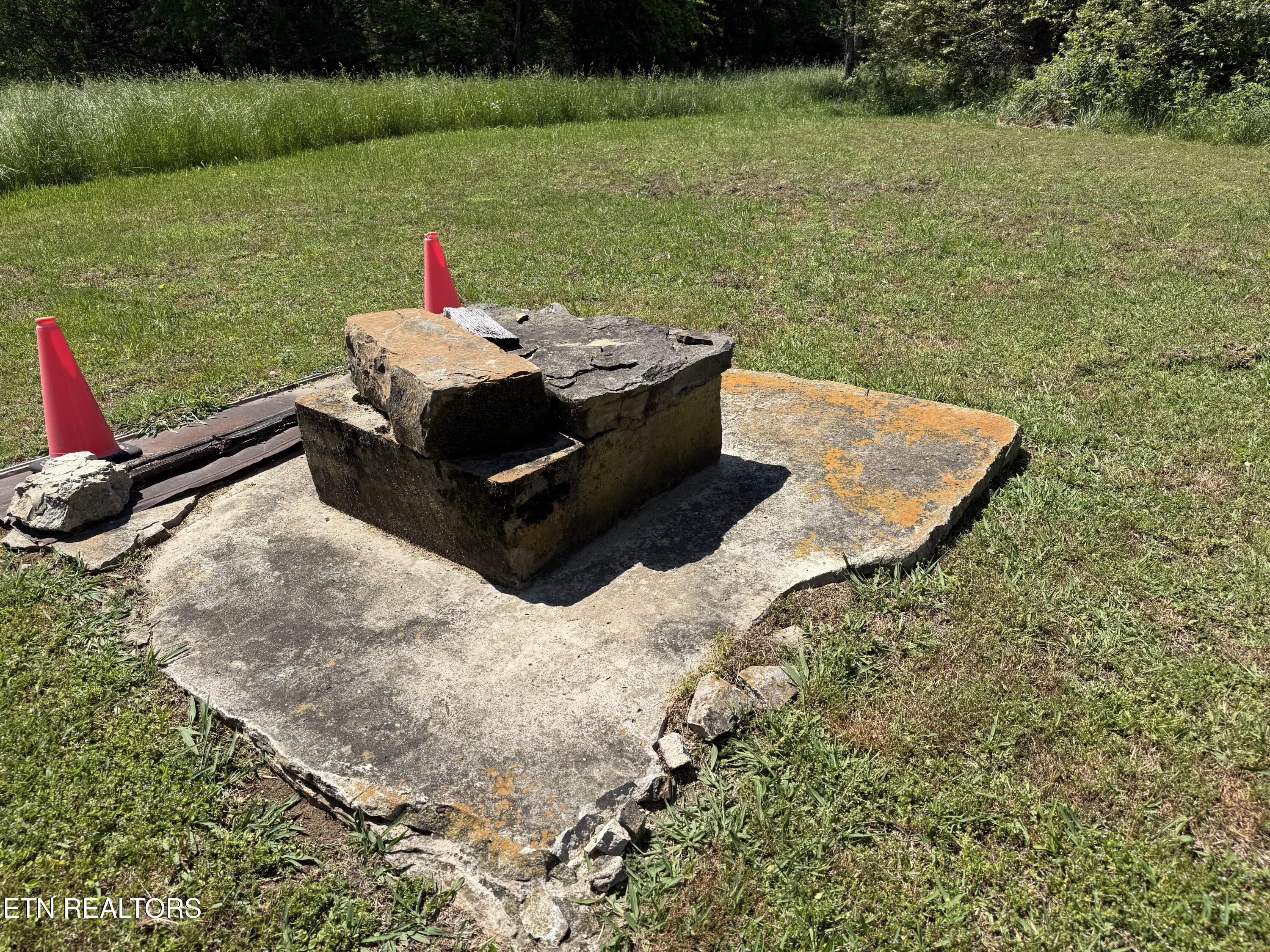 335 Nelson Cemetery Road Monroe TN 38573